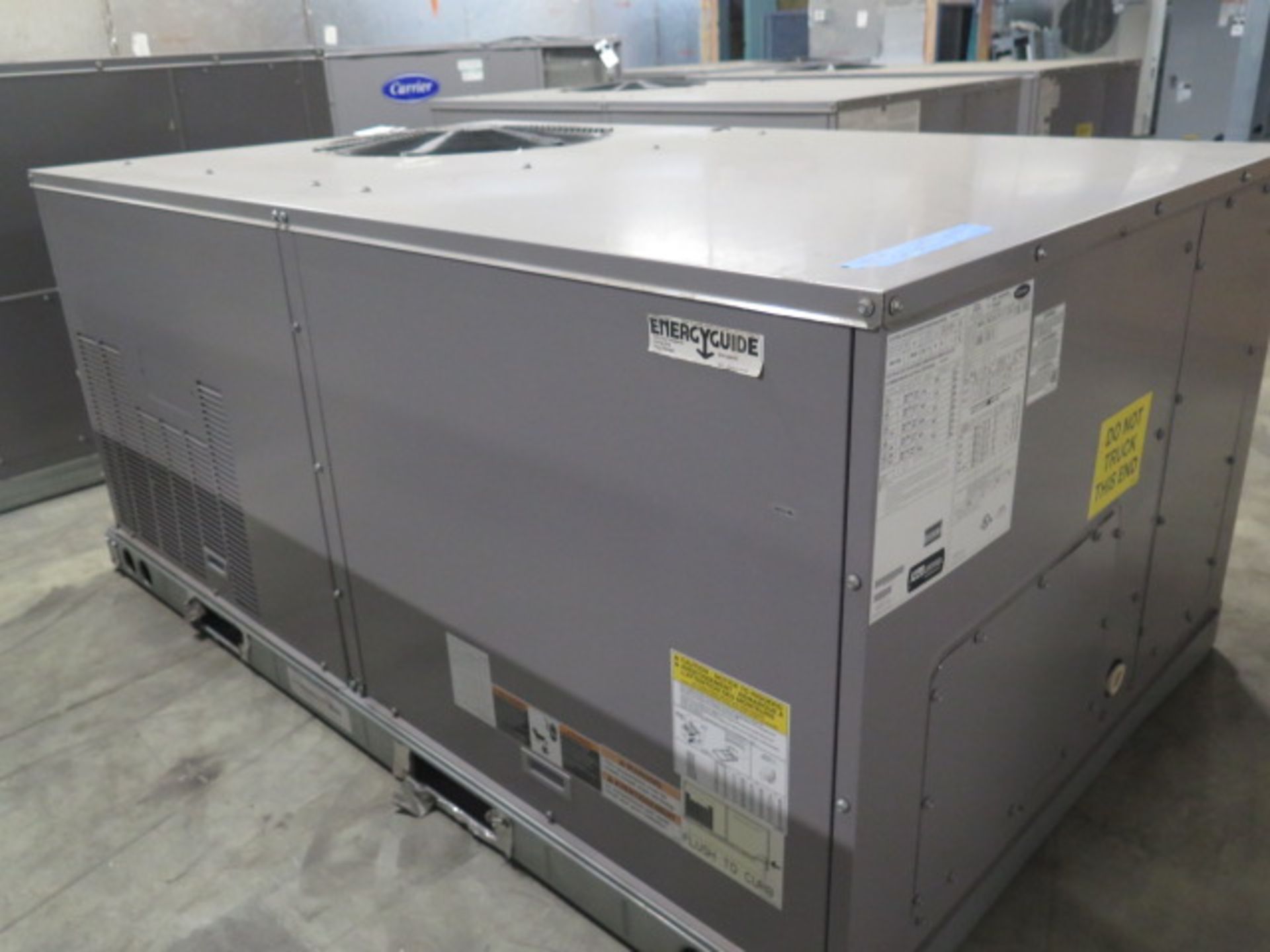 Carrier 50KC-A040A3A0A0A0 3 Ton Cool Only Unit s/n 2916C83057 208/230V-1PH. (SOLD AS-IS - NO - Image 3 of 7