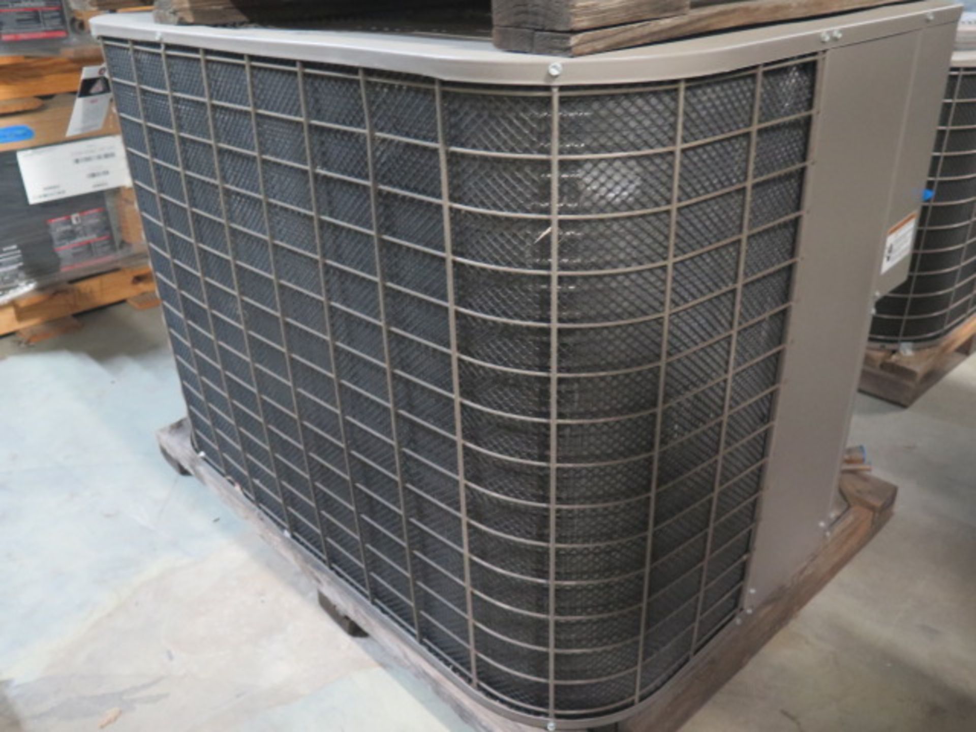 Guardian / Unitary Products Group EABA-W090SG 5 Ton R22 Condenser Unit s/n WKNM025918 460V-3PH. ( - Image 2 of 5