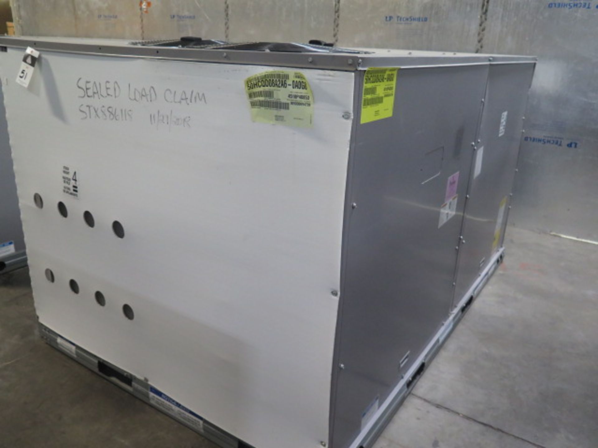 Carrier 50ACQD08A2A6-0A0G0 7.5 Ton Heat Pump s/n 4518P40853 460V. (SOLD AS-IS - NO WARRANTY) - Image 3 of 7