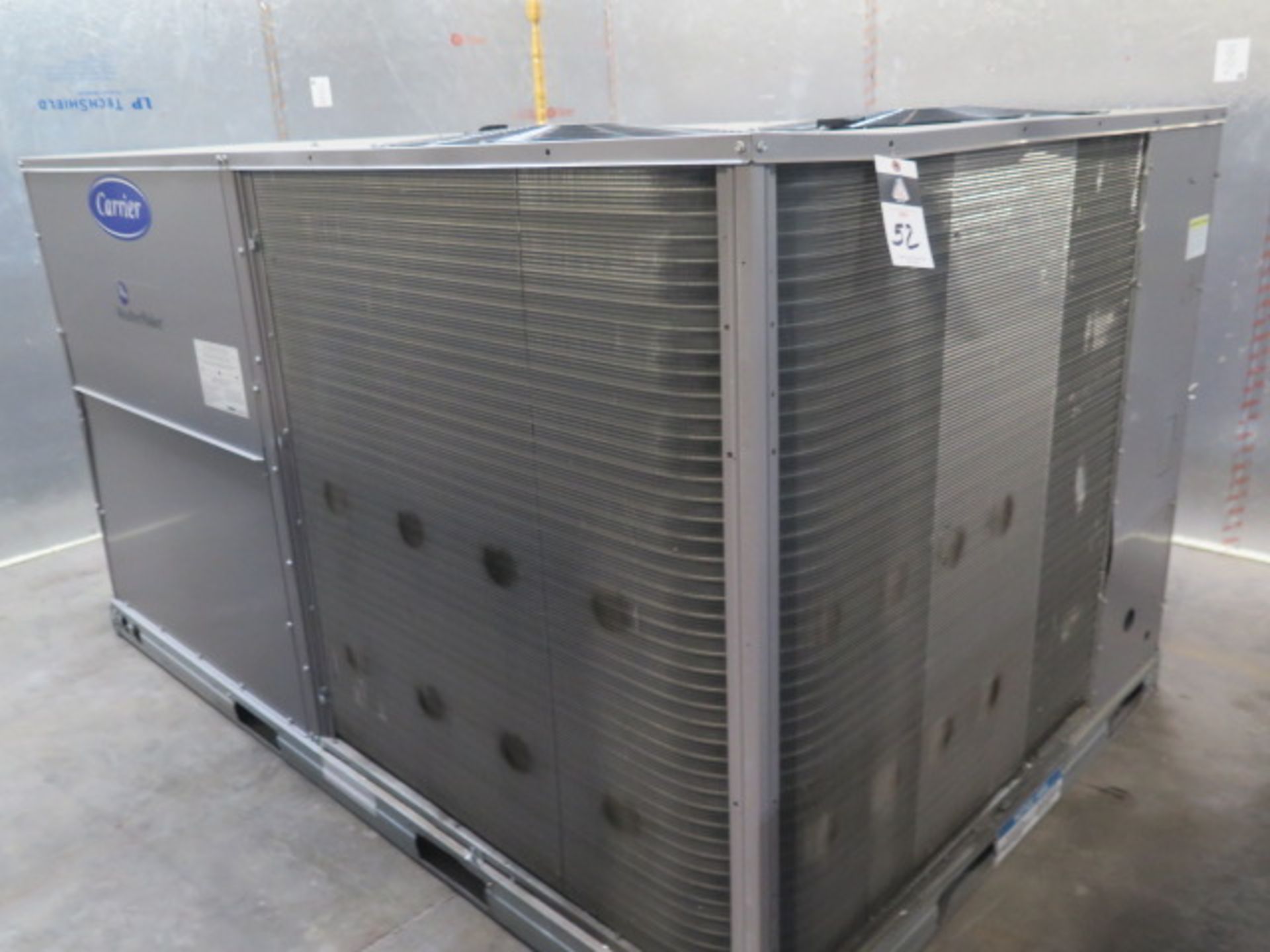 Carrier 50TCQD08A2A6-0A0G0 7.5 Ton Heat Pump s/n 3216P80176 460V. (SOLD AS-IS - NO WARRANTY)