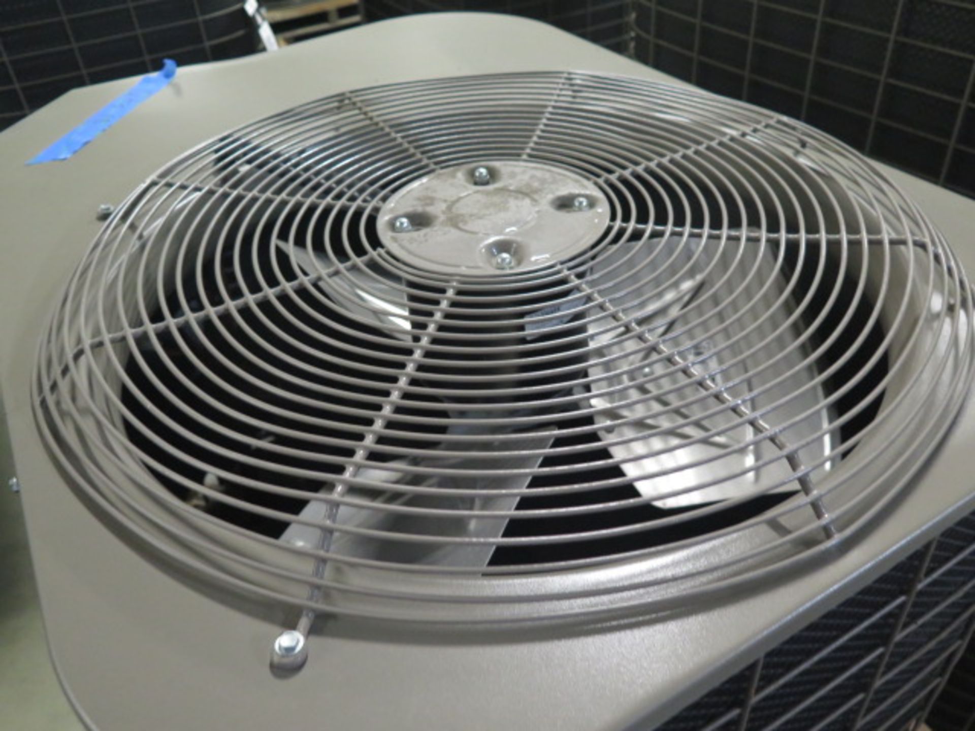 Guardian / Unitary Products Group AC036X1341A 3 Ton R22 Condenser Unit s/n WOK7502879 460V-3PH. ( - Image 3 of 6