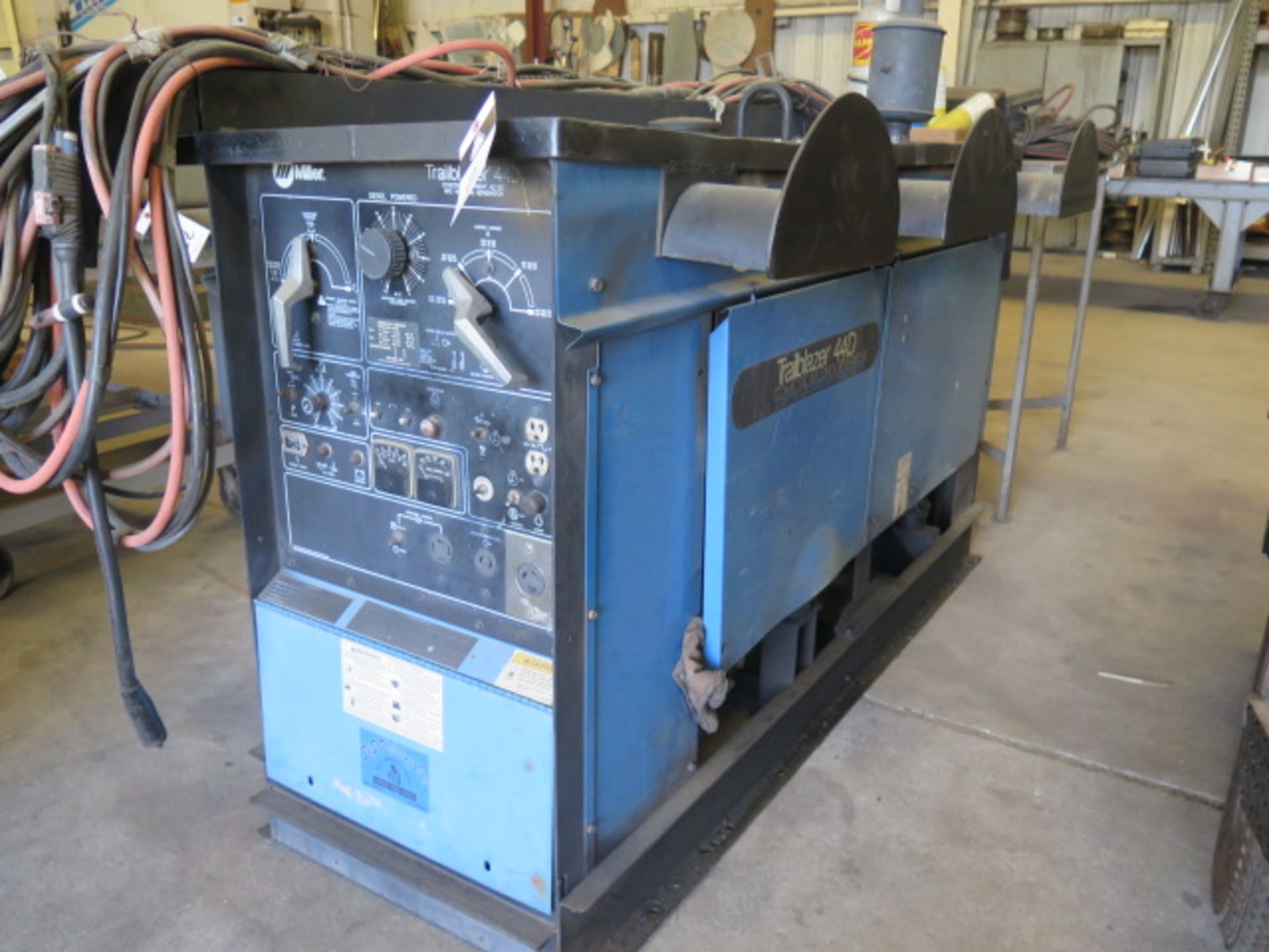 Miller Trailblazer 44D Diesel Powered CC-AC/DC Welding Generator s/n KG216264 120/240V (SOLD AS-IS - - Image 6 of 9