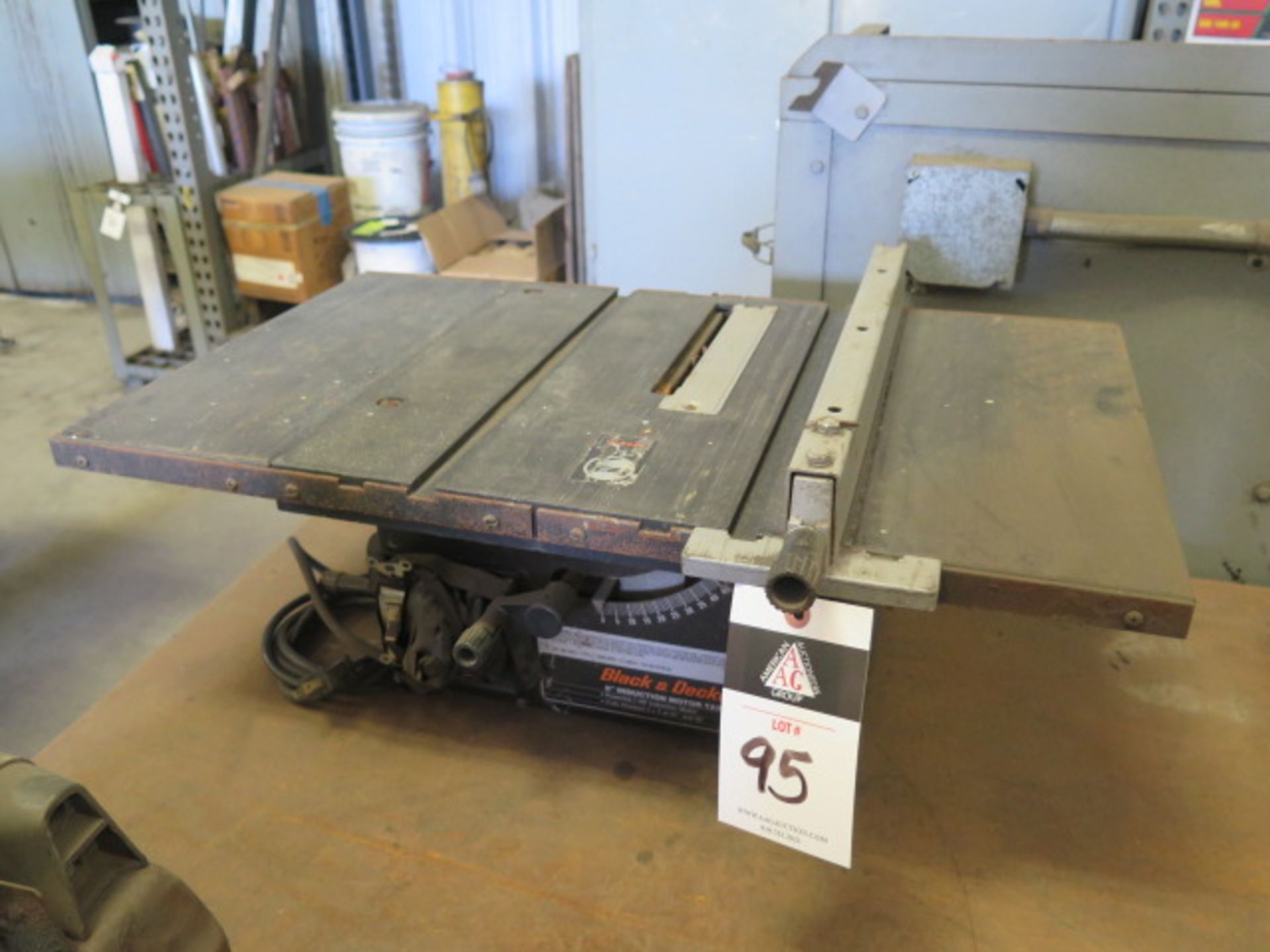 Black & Decker 8" Table Saw w/ Fence (SOLD AS-IS - NO WARRANTY) - Image 3 of 5