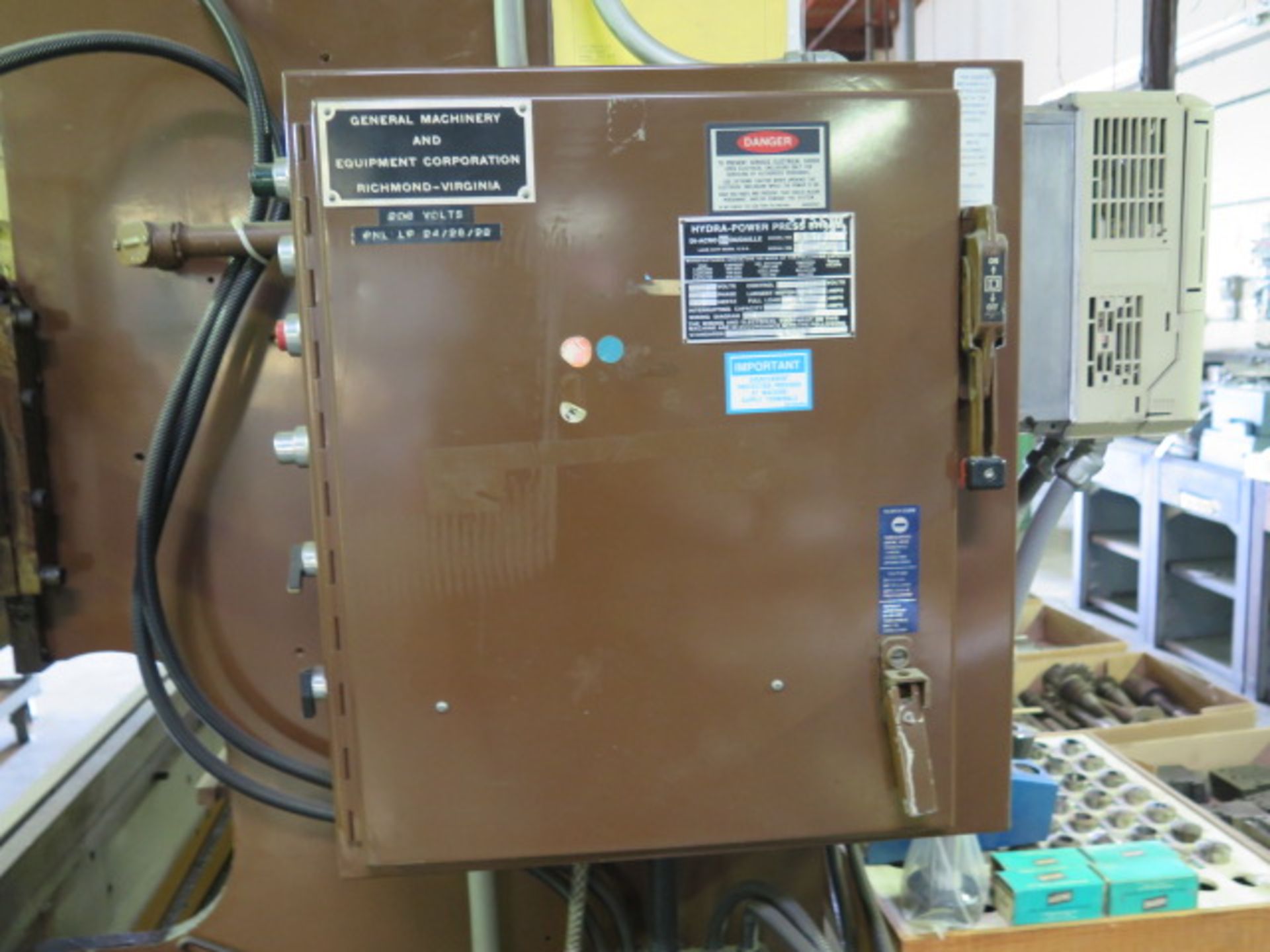 DiAcro 14-72 14GA x 6’ Hydra-Power Press Brake s/n 6600183782 w/ Dial Back Gauge, , SOLD AS IS - Image 13 of 15
