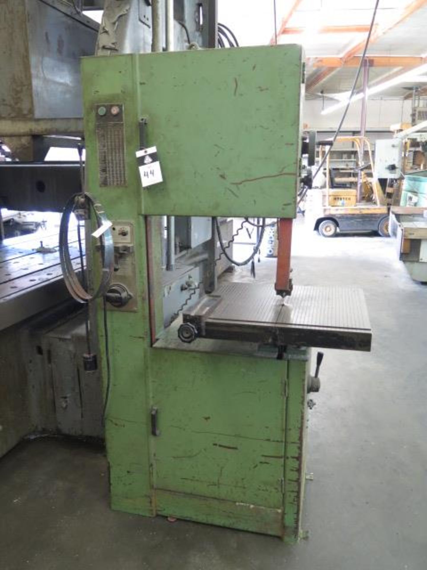 Import 20” Vertical Band Saw w/ Blade Welder, 22” x 23 ½” Table (SOLD AS-IS - NO WARRANTY)