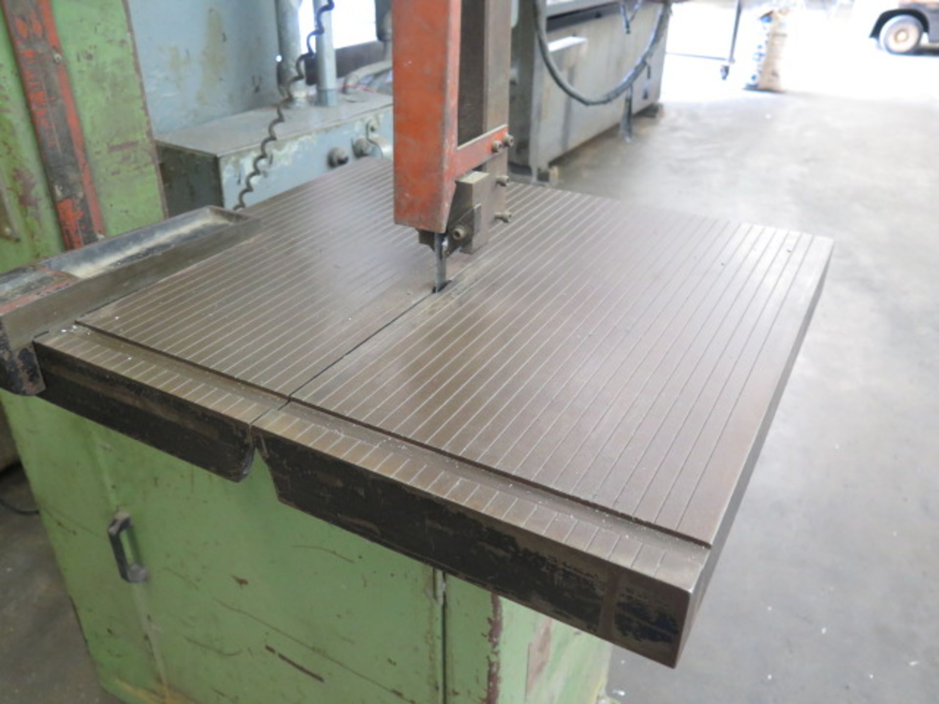 Import 20” Vertical Band Saw w/ Blade Welder, 22” x 23 ½” Table (SOLD AS-IS - NO WARRANTY) - Image 6 of 10