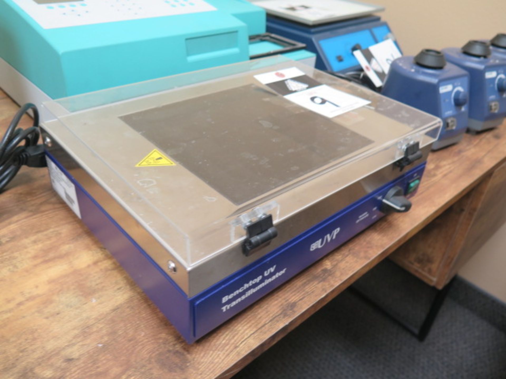 UVP Benchtop UV Transilluminator (SOLD AS-IS - NO WARRANTY) - Image 4 of 6