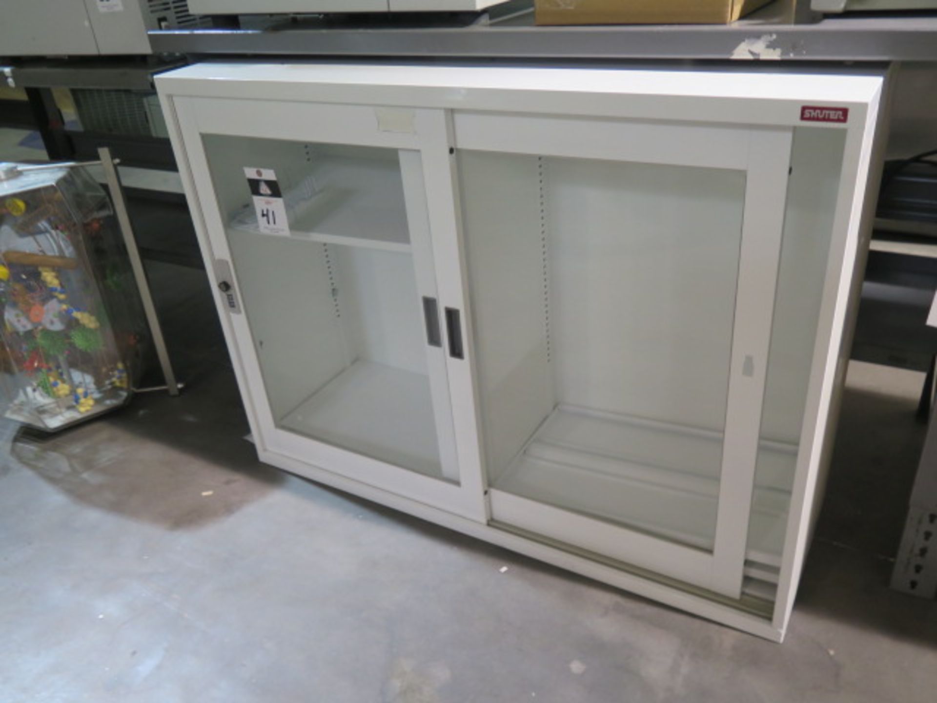 Lockable Glass Cabinet (SOLD AS-IS - NO WARRANTY) - Image 2 of 4