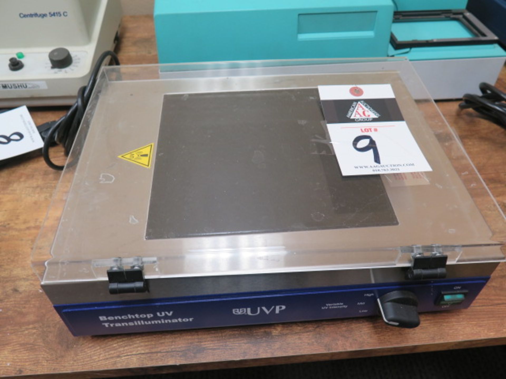 UVP Benchtop UV Transilluminator (SOLD AS-IS - NO WARRANTY)