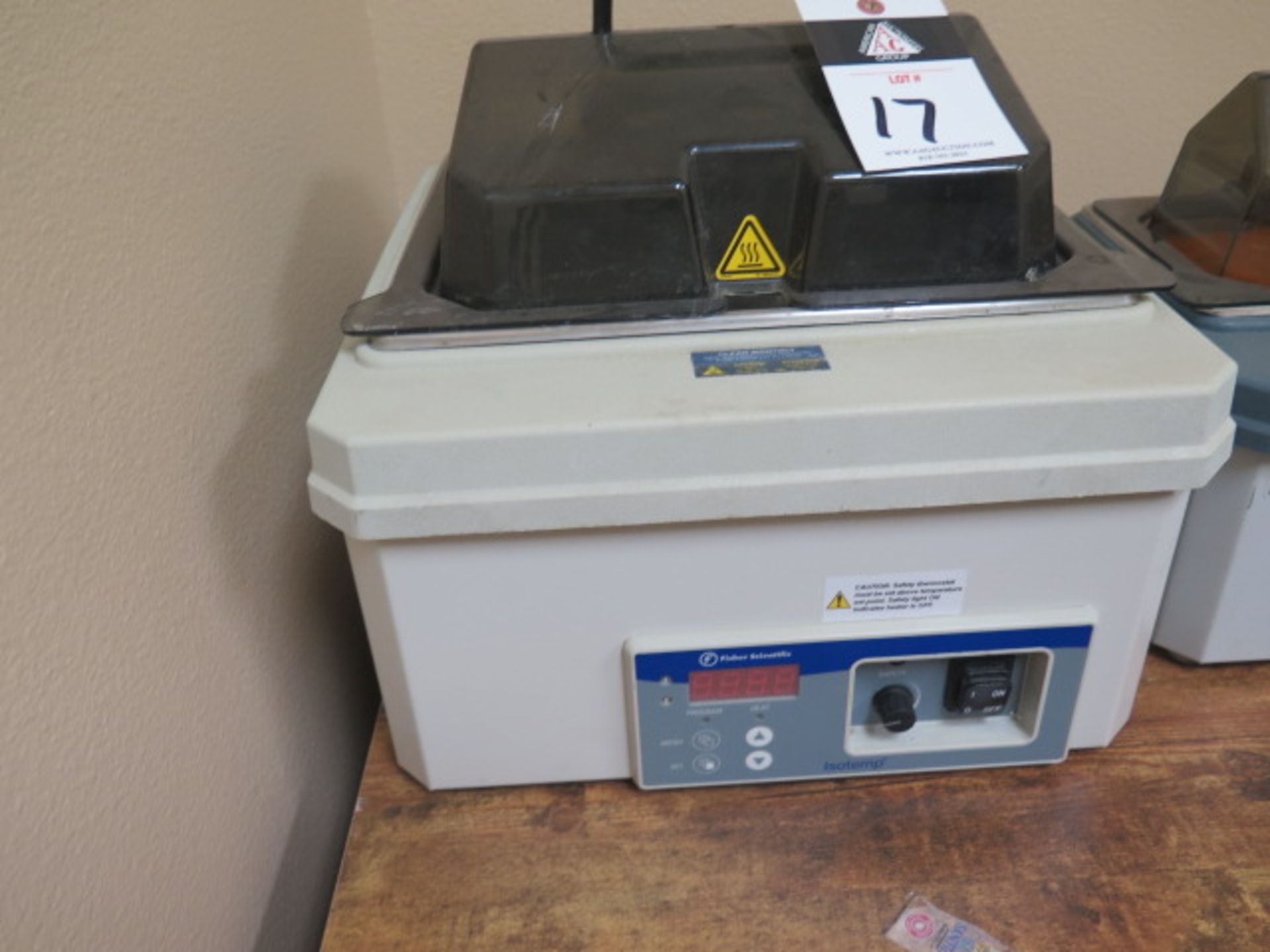 Fisher Scientific mdl. 2320 Isotemp Water Bath (SOLD AS-IS - NO WARRANTY) - Image 2 of 5