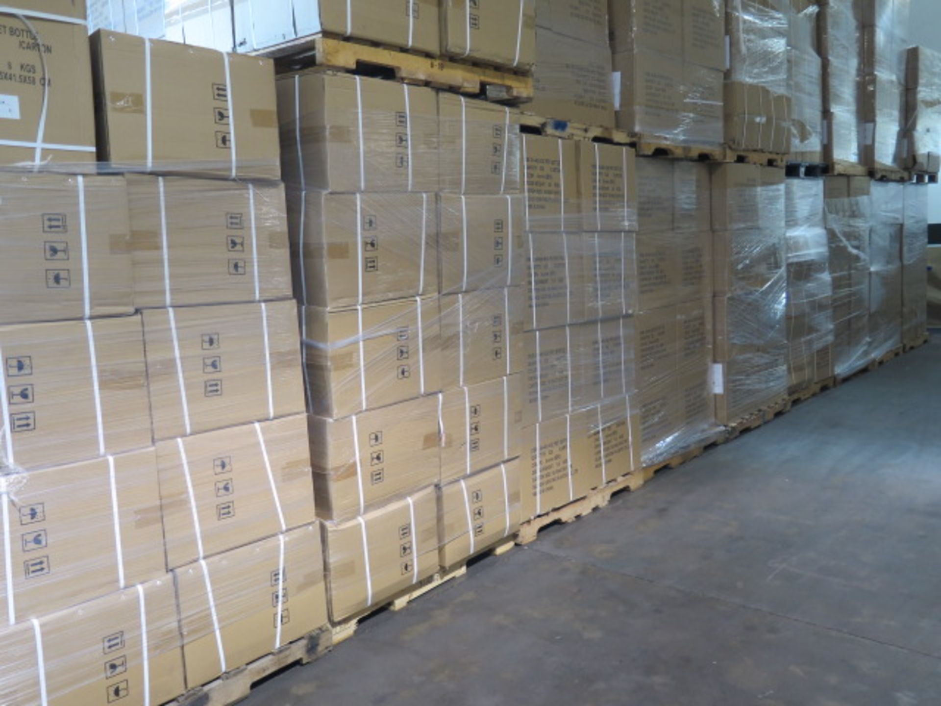 4 oz Brown 24-400 Plastic Bottles (7-Pallets) Approx 59,000 Bottles) and 4oz Yellow 20, SOLD AS IS - Image 4 of 10