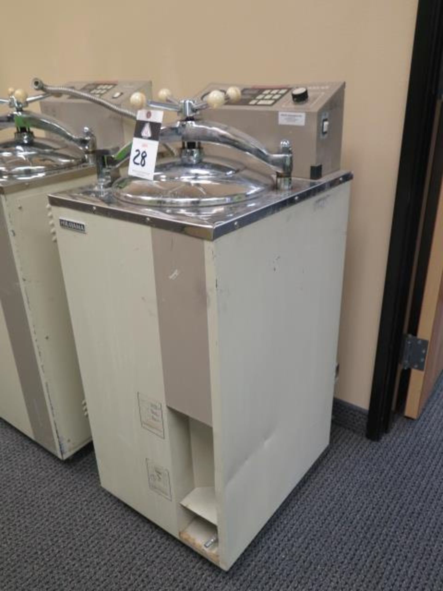 Hirayama HA-300 MII Autoclave (SOLD AS-IS - NO WARRANTY) - Image 2 of 8