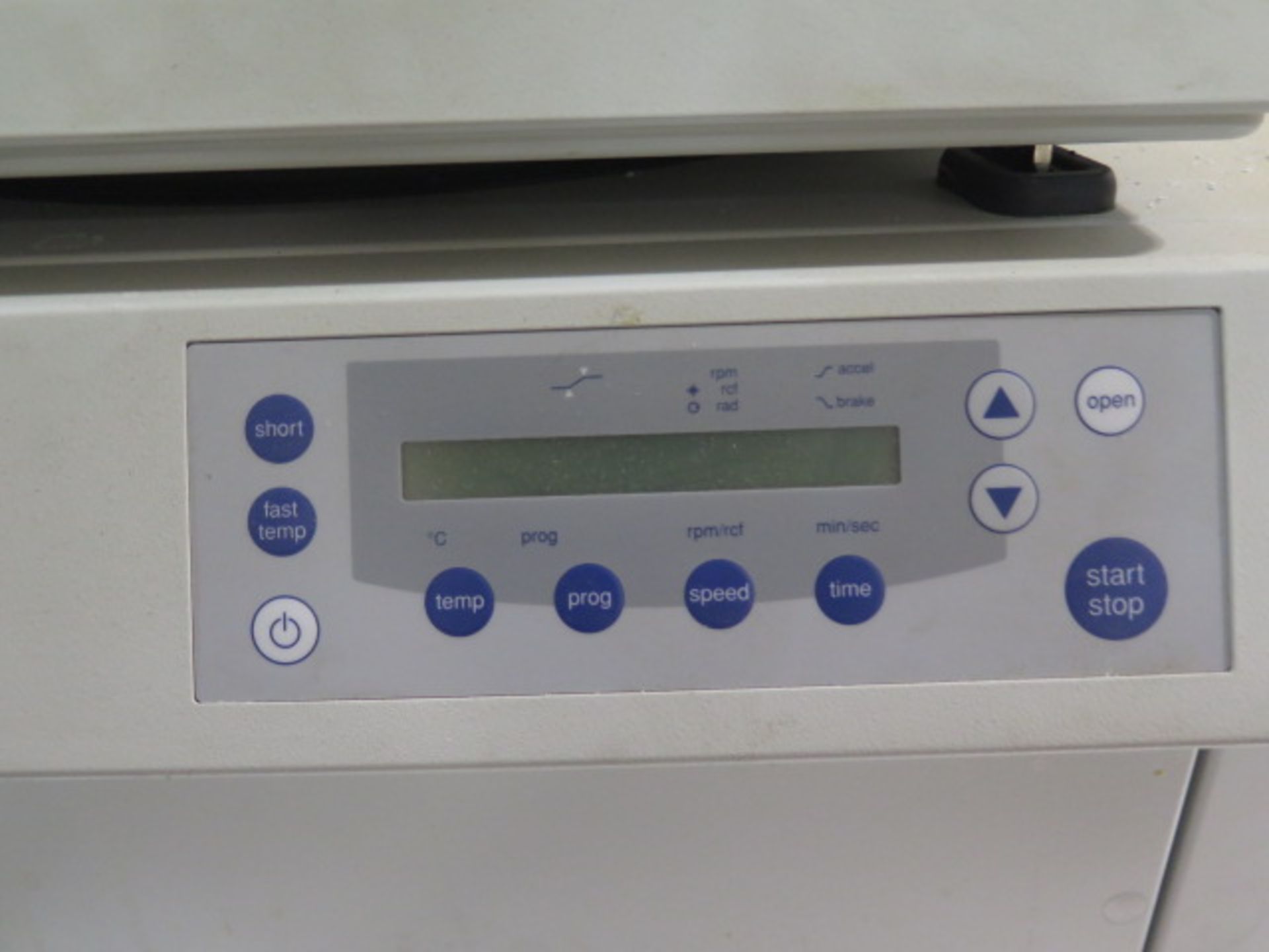 Eppendorf 5804R Centrifuge (SOLD AS-IS - NO WARRANTY) - Image 5 of 9