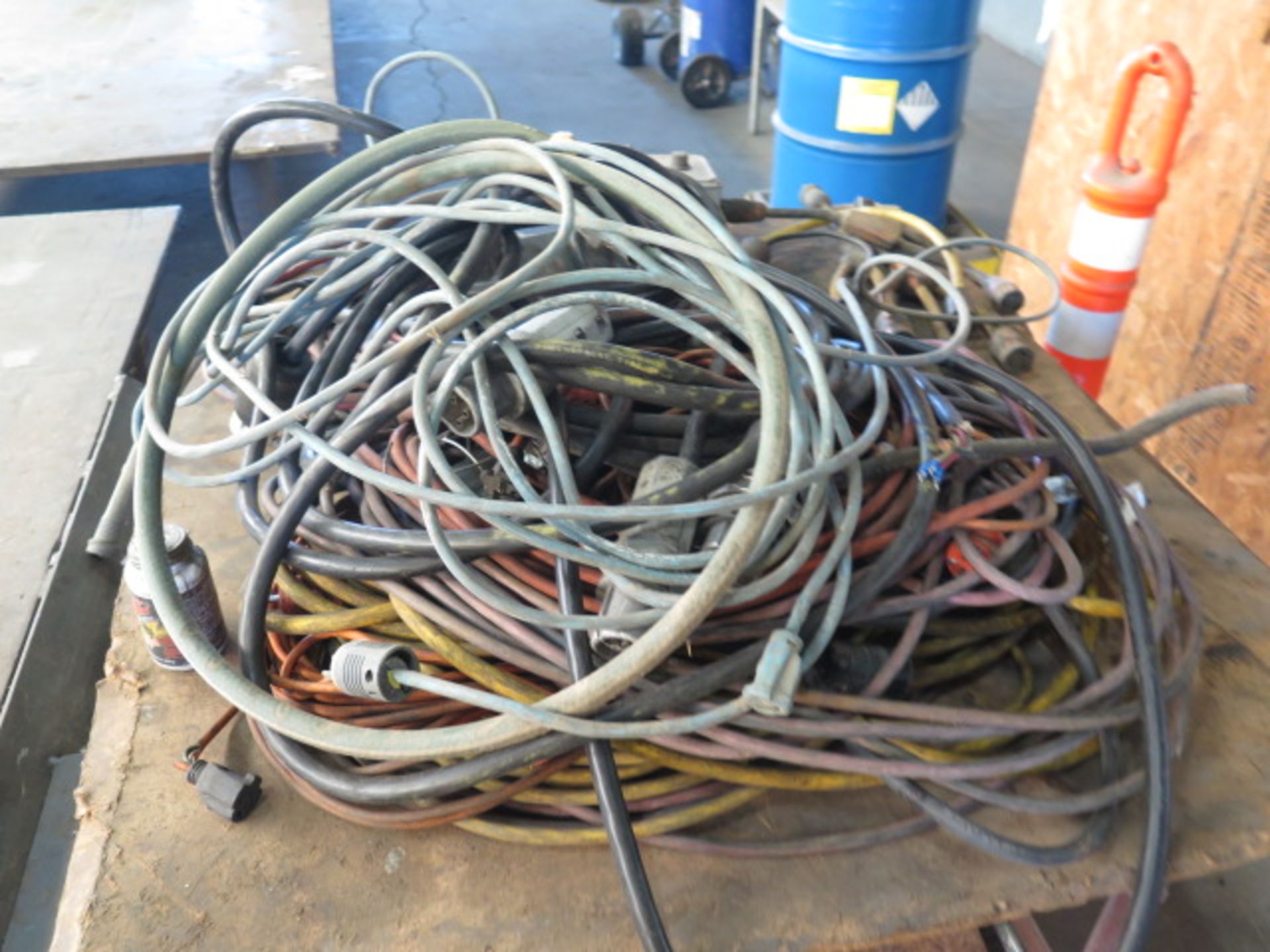 Extension Cords and Air Hoses (SOLD AS-IS - NO WARRANTY) - Image 2 of 5