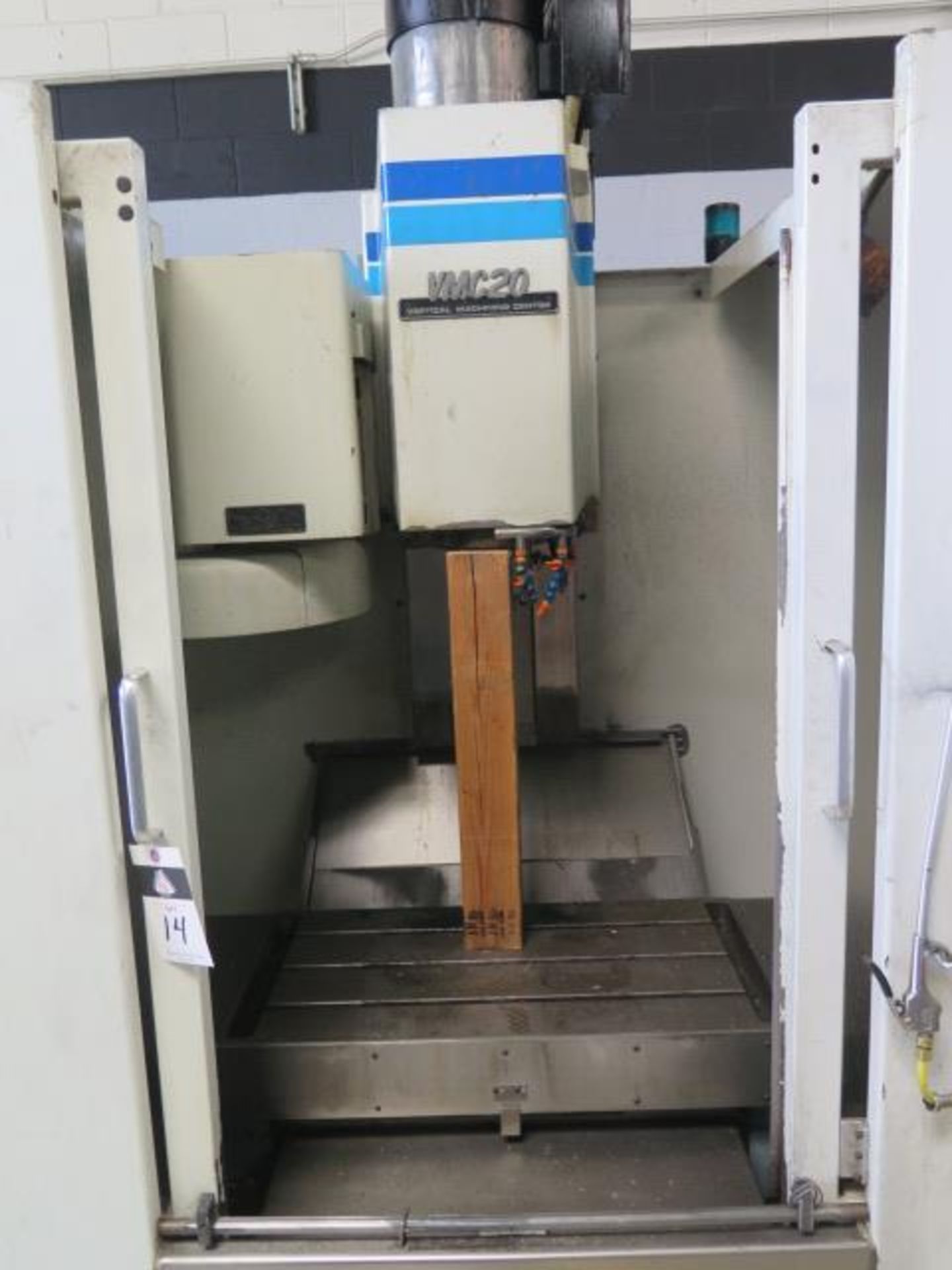 Fadal VMC20 4-Axis CNC Vertical Machining Center s/n 9204136 w/ Fadal CNC32MP Controls, SOLD AS IS - Image 4 of 15