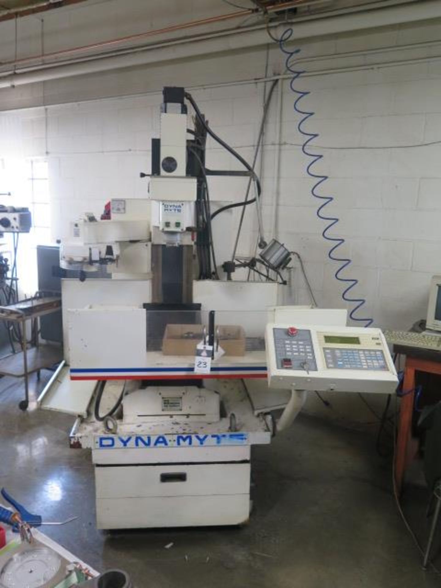 Dyna Myte 4400 CNC VMC w/ Dyna 44M Controls, 10-Station ATC, CAT-30 Taper, SOLD AS IS