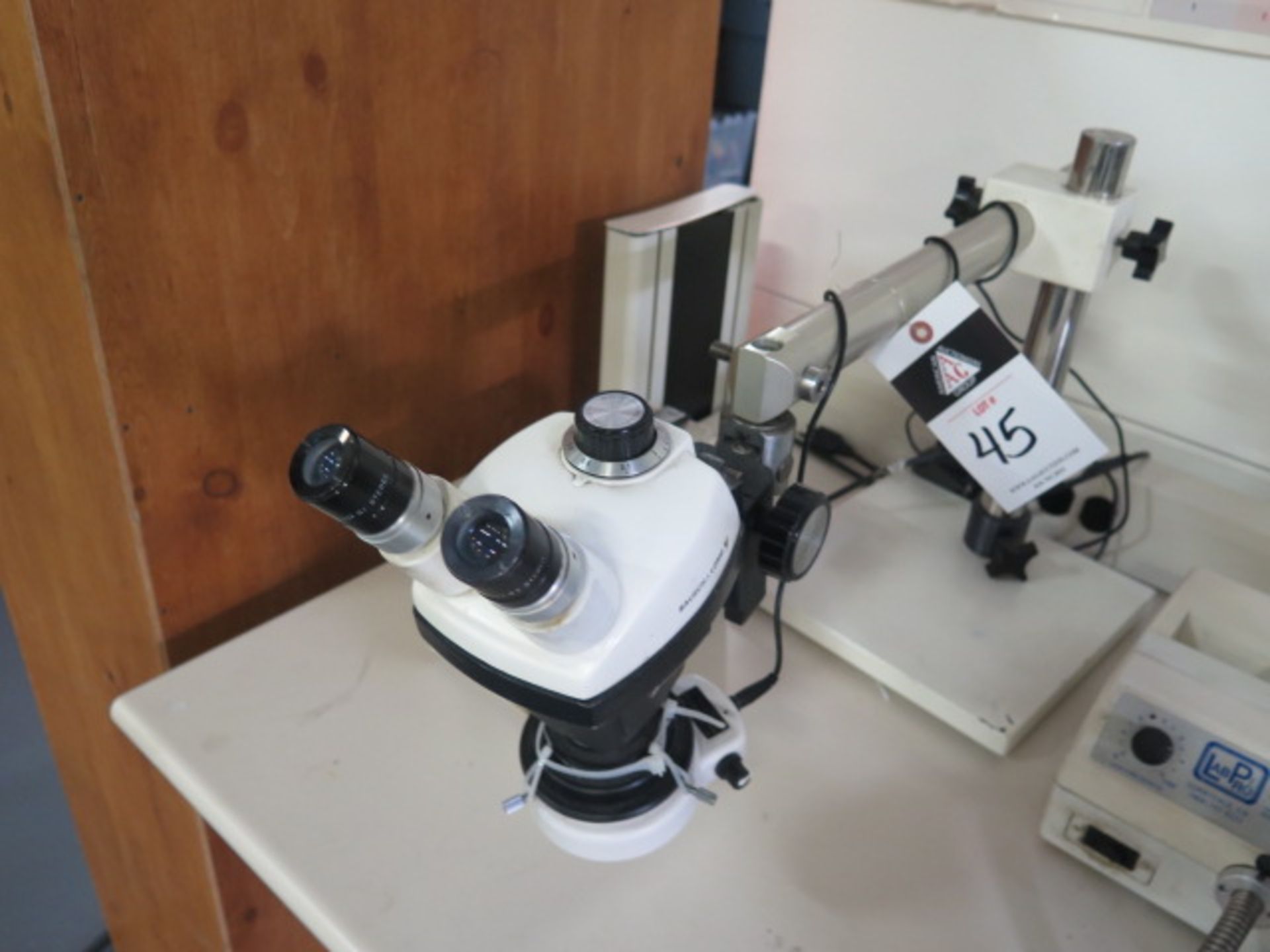 Bausch & Lomb Stereo Microscope w/ Light Source (SOLD AS-IS - NO WARRANTY)