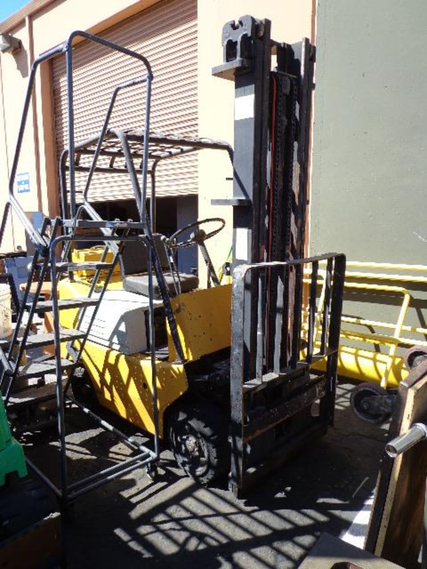 TCM 5000 Lb Cap LPG Forklift s/n 520034 w/ 2-Stage Mast, 157” Lift Height, Side Shift, SOLD AS IS