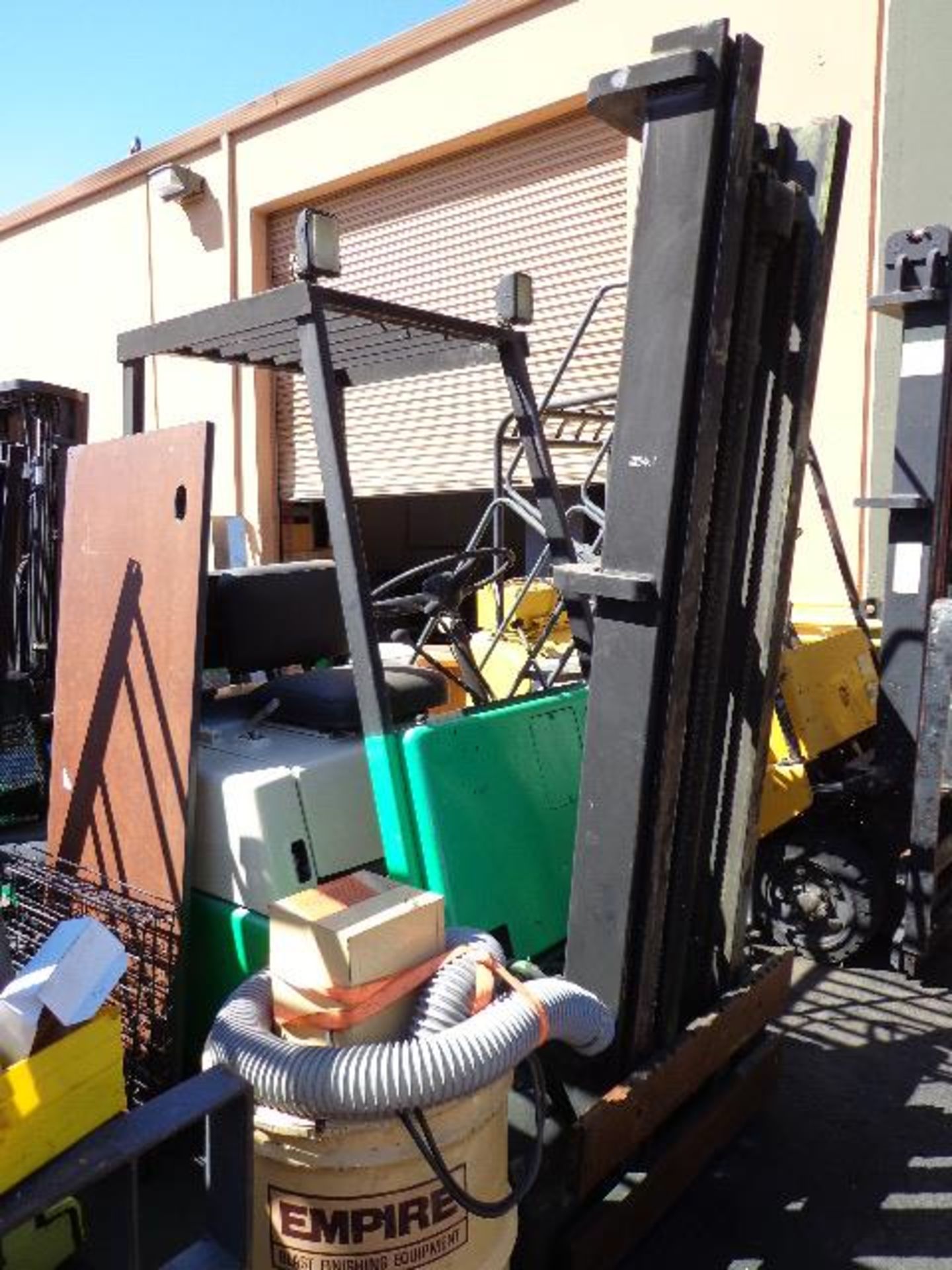 Clark C500-40 4000 Lb Cap LPG Forklift s/n 355-1238-5671FA w/ 2-Stage Mast, Solid Tires SOLD AS-IS