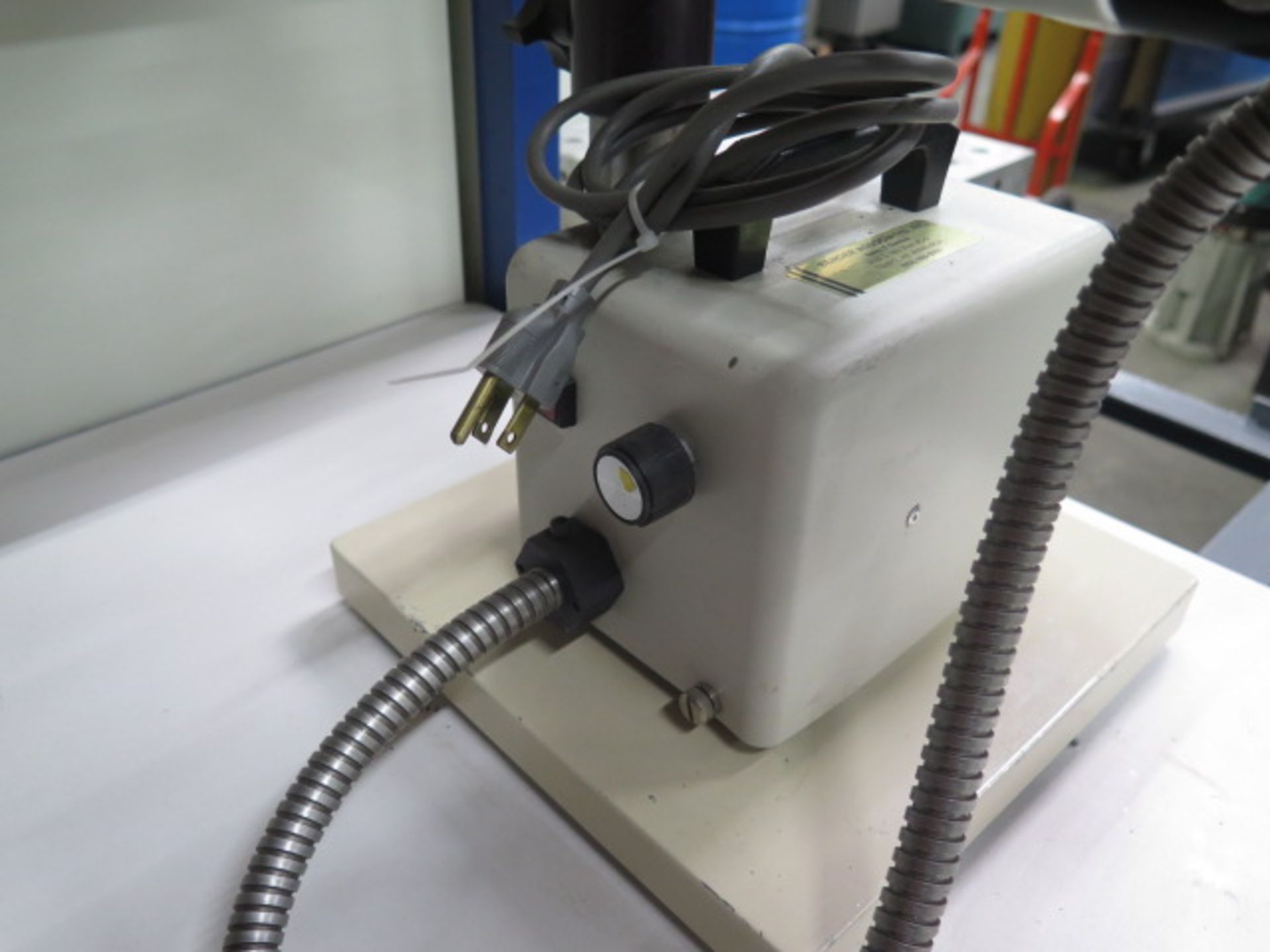 Unitron ZSM Stereo Microscope w/ Light Source (SOLD AS-IS - NO WARRANTY) - Image 5 of 6