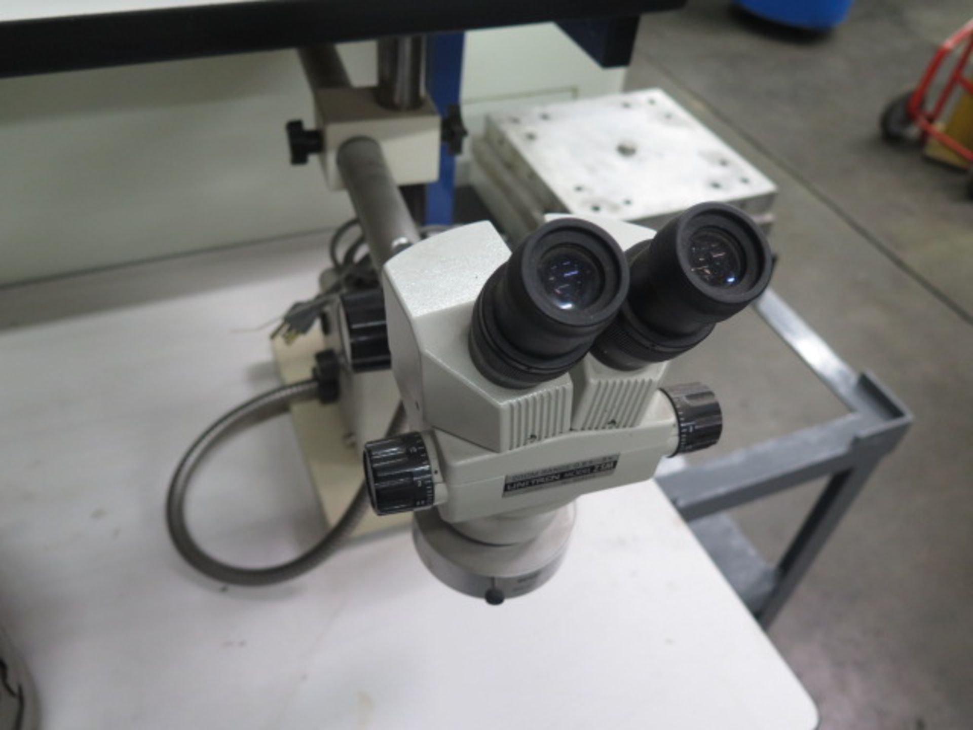 Unitron ZSM Stereo Microscope w/ Light Source (SOLD AS-IS - NO WARRANTY) - Image 3 of 6