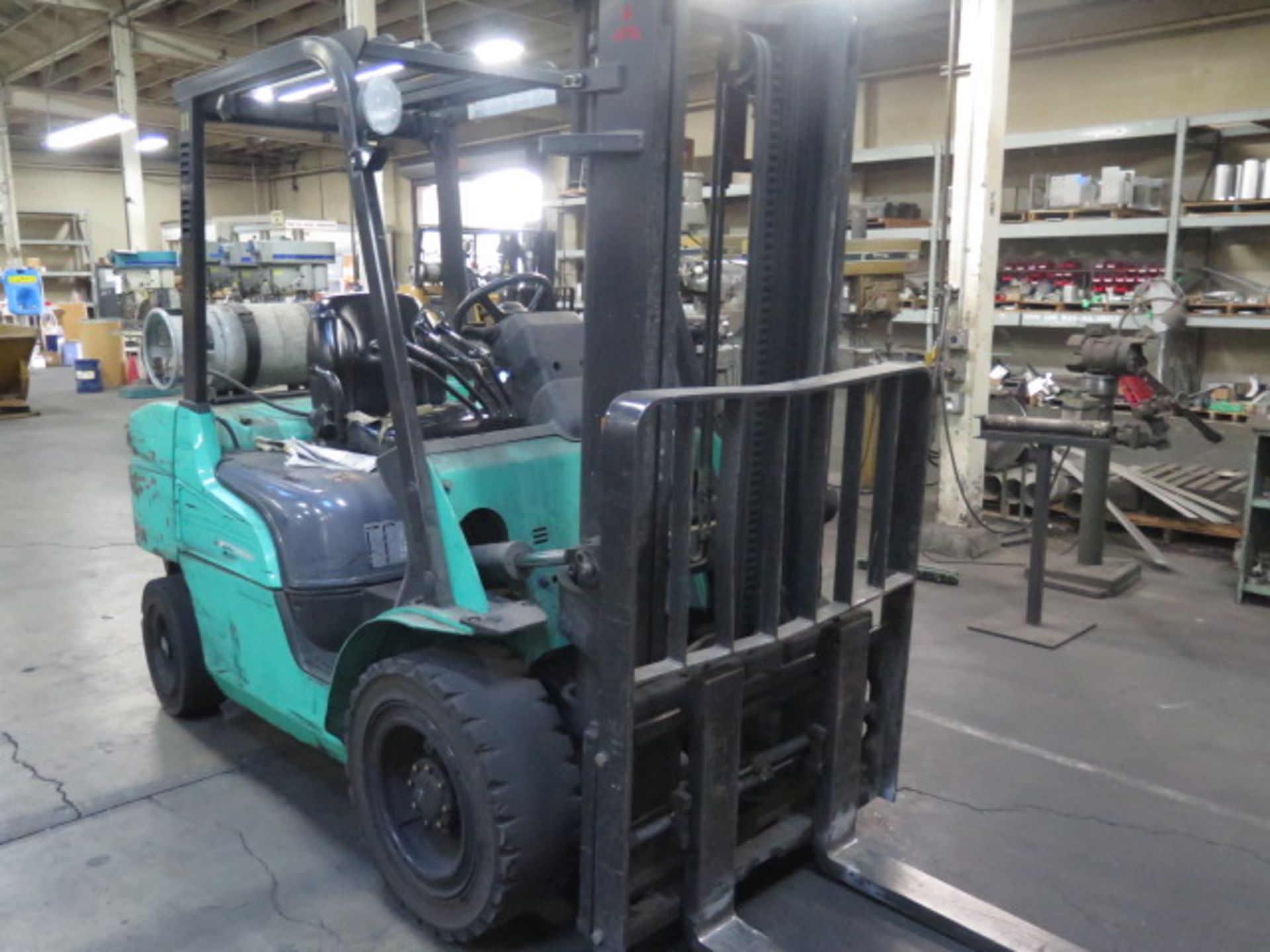 Mitsubishi FG30N 6000 Lb Cap LPG Forklift s/n AF13F10504 w/ 2-Stage Mast, Side Shift, SOLD AS IS - Image 5 of 14