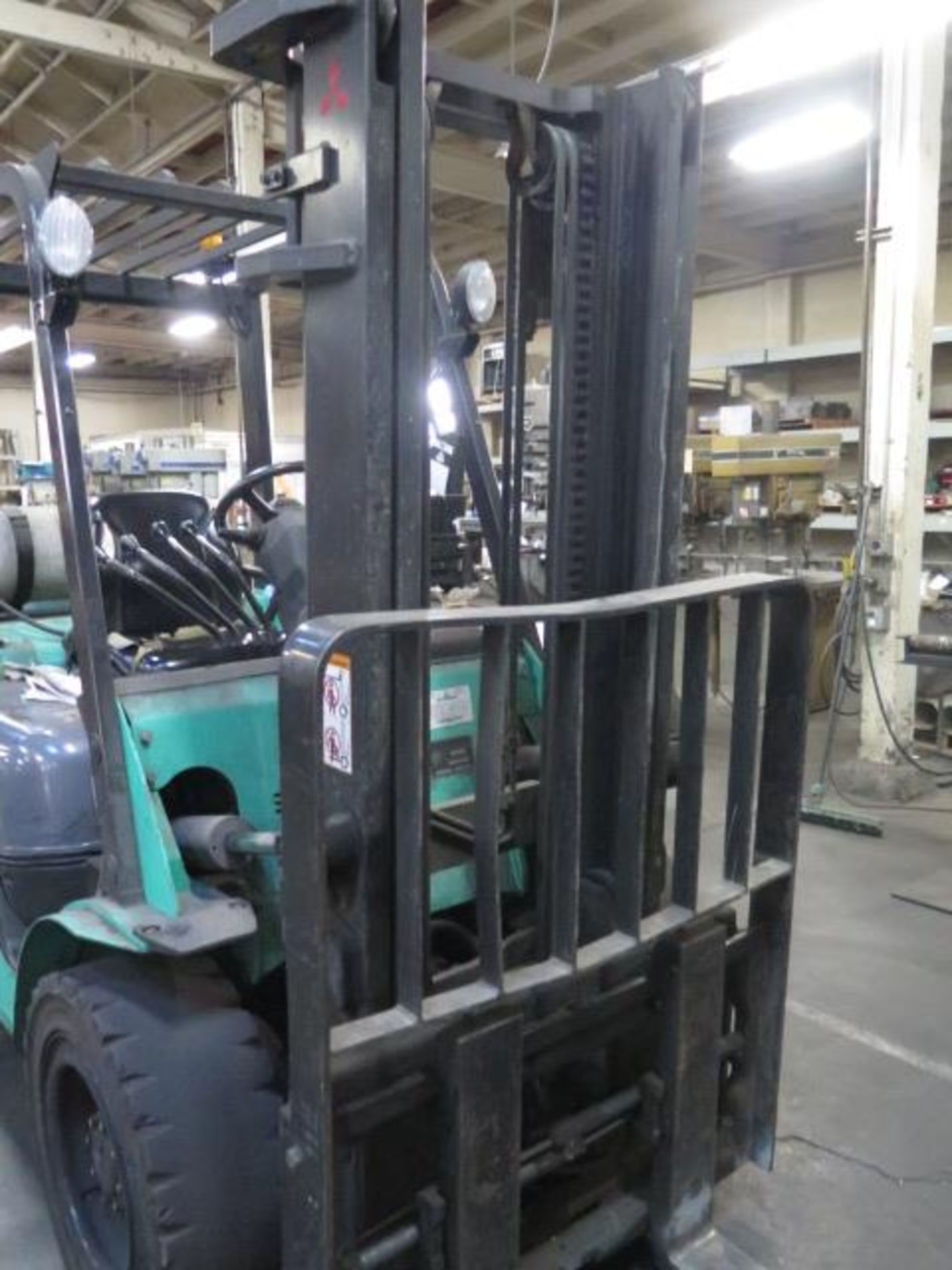 Mitsubishi FG30N 6000 Lb Cap LPG Forklift s/n AF13F10504 w/ 2-Stage Mast, Side Shift, SOLD AS IS - Image 6 of 14