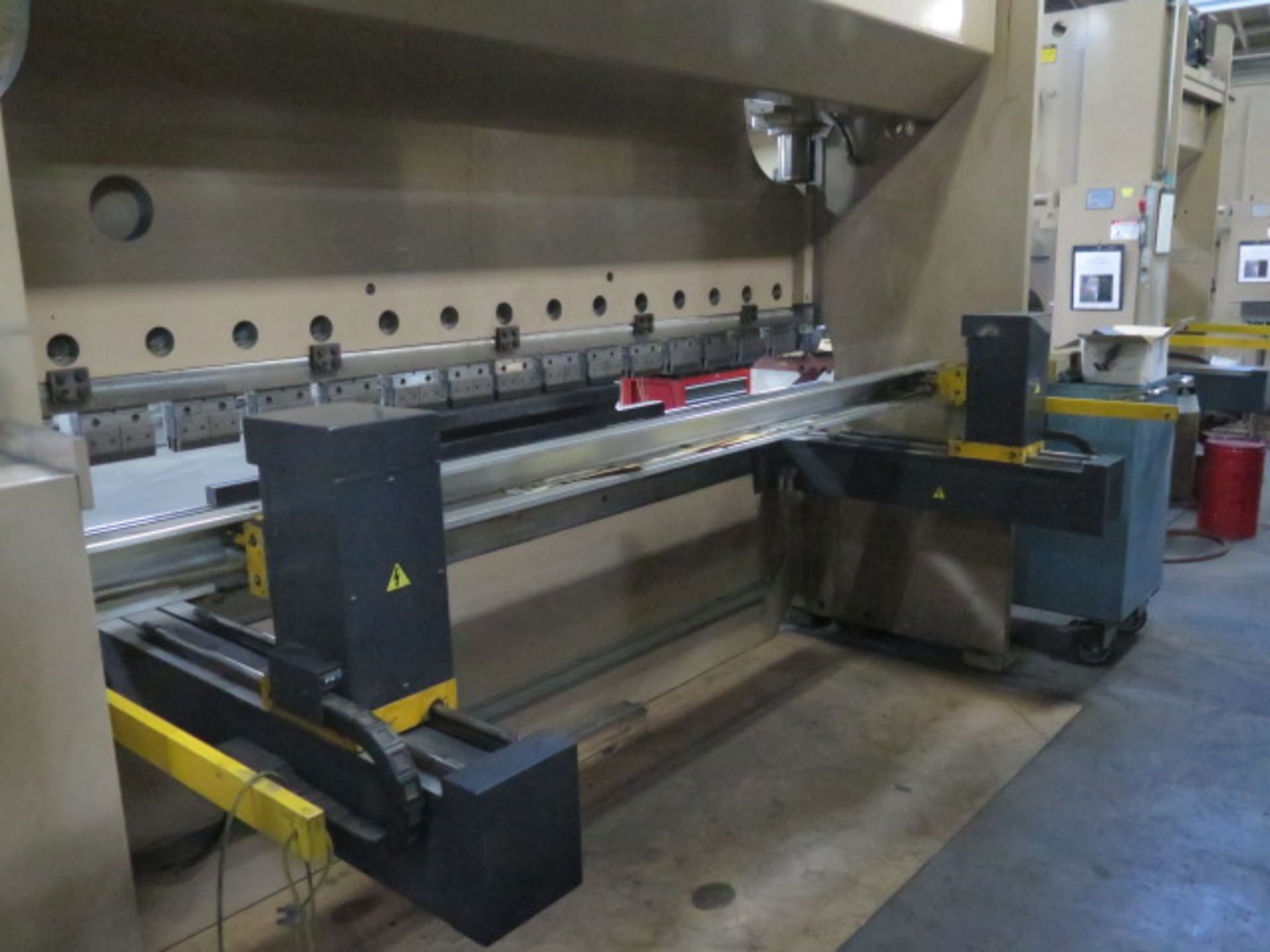 Cincinnati 135 CBIIx10 135 Ton x 14’ CNC Hydraulic Press Brake s/n 52366 SOLD AS IS - Image 16 of 17