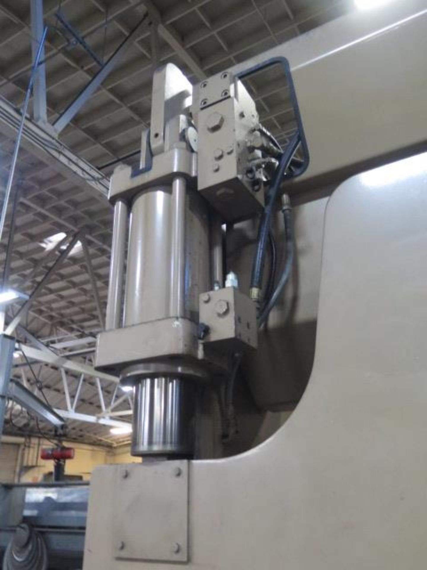 Cincinnati 135 CBIIx10 135 Ton x 14’ CNC Hydraulic Press Brake s/n 52366 SOLD AS IS - Image 9 of 17
