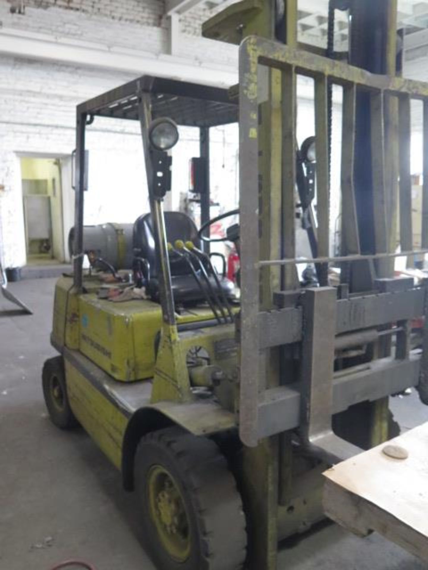 Mitsubishi FG20 4000 Lb Cap LPG Forklift s/n AF17A-00306 w/ 2-Stage Mast, 130” Lift SOLD AS IS - Image 3 of 13