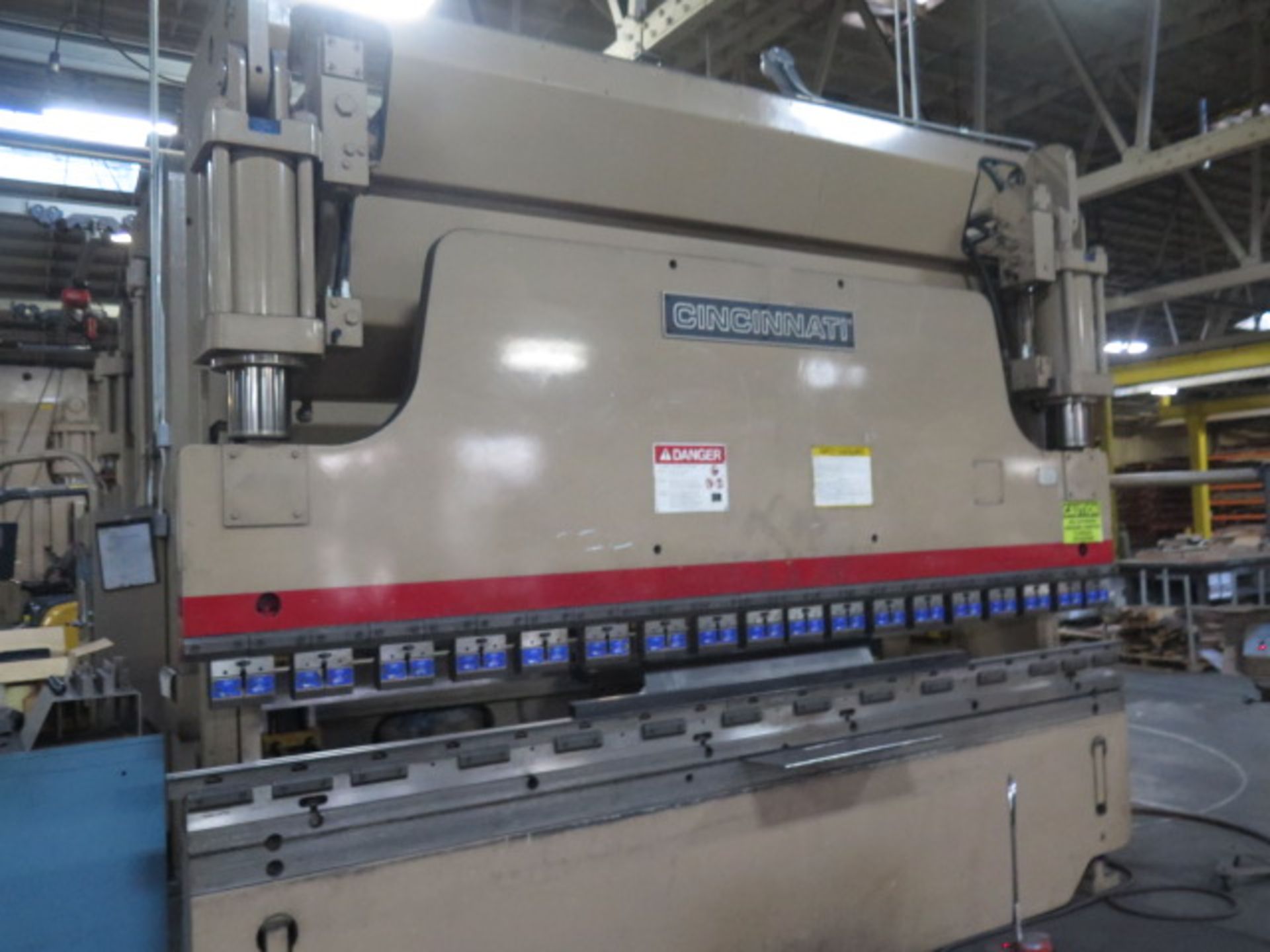 Cincinnati 135 CBIIx10 135 Ton x 14’ CNC Hydraulic Press Brake s/n 52366 SOLD AS IS - Image 2 of 17