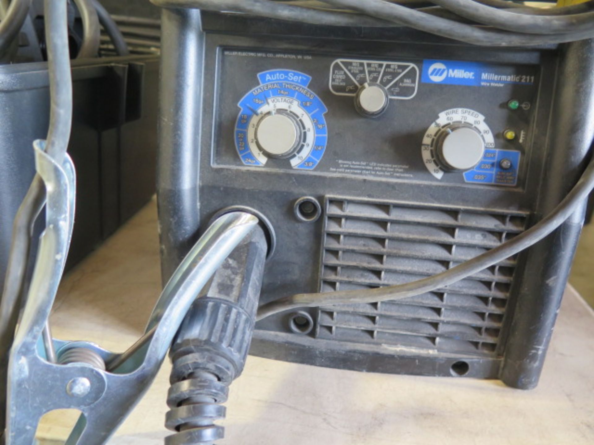 Miller Millermatic 211 MIG Wire Welder w/ Auto-Set (SOLD AS-IS - NO WARRANTY) - Image 4 of 5