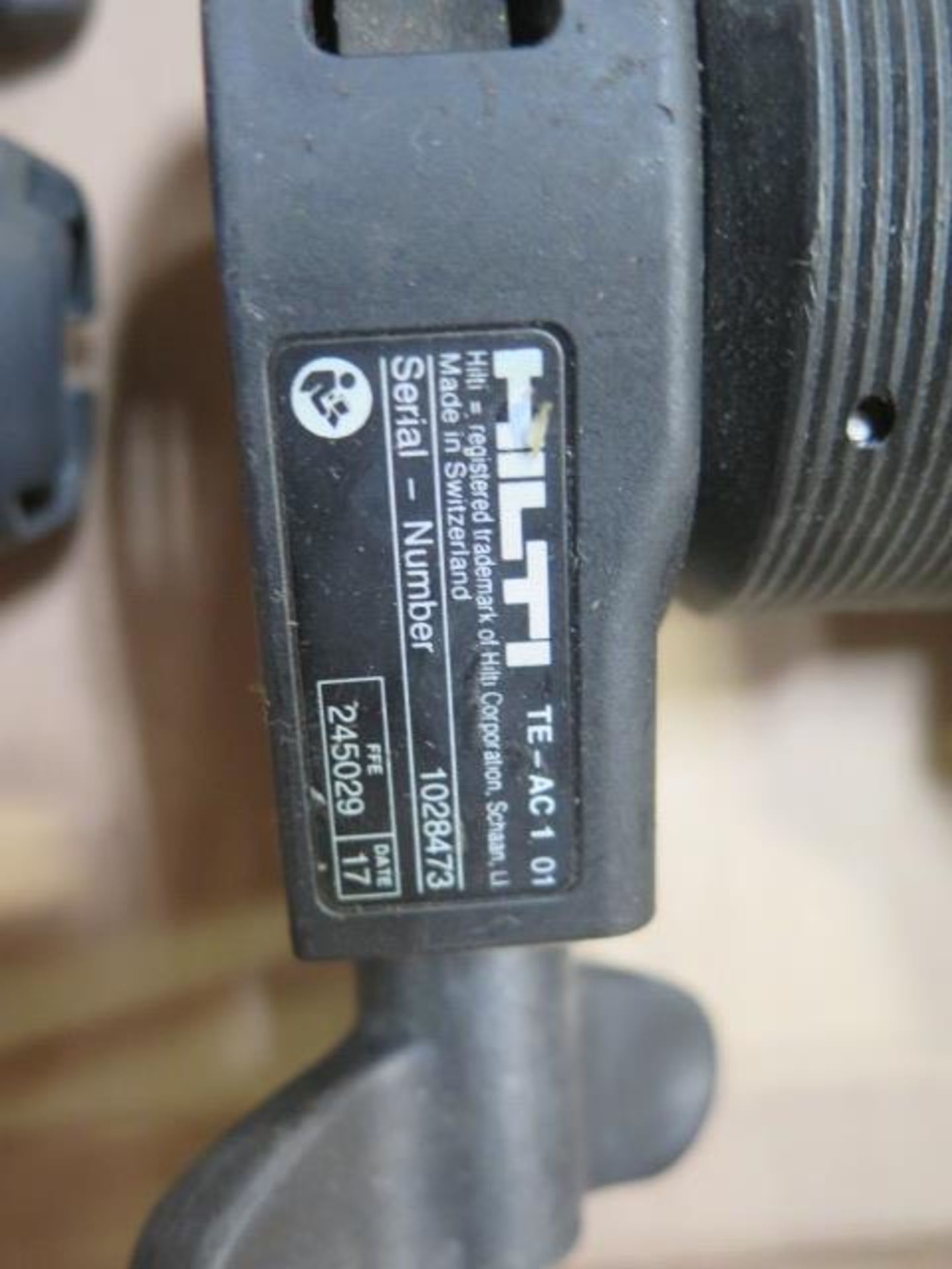 Hilti Interchangable Right Angle Chuck Heads (3) and (1) Straight Chuck Head (FOR TE30 and TE7 - Image 6 of 6