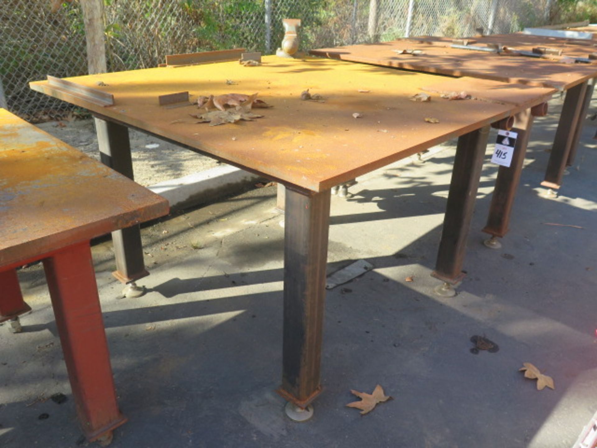 5' x 5' x 1" Steel Welding Table w/ Wilton 4" Bench Vise (SOLD AS-IS - NO WARRANTY)