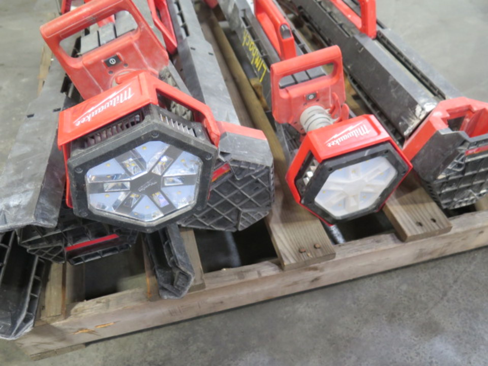 Milwaukee 18 Volt LED Stand Lights (5) (SOLD AS-IS - NO WARRANTY) - Image 6 of 6