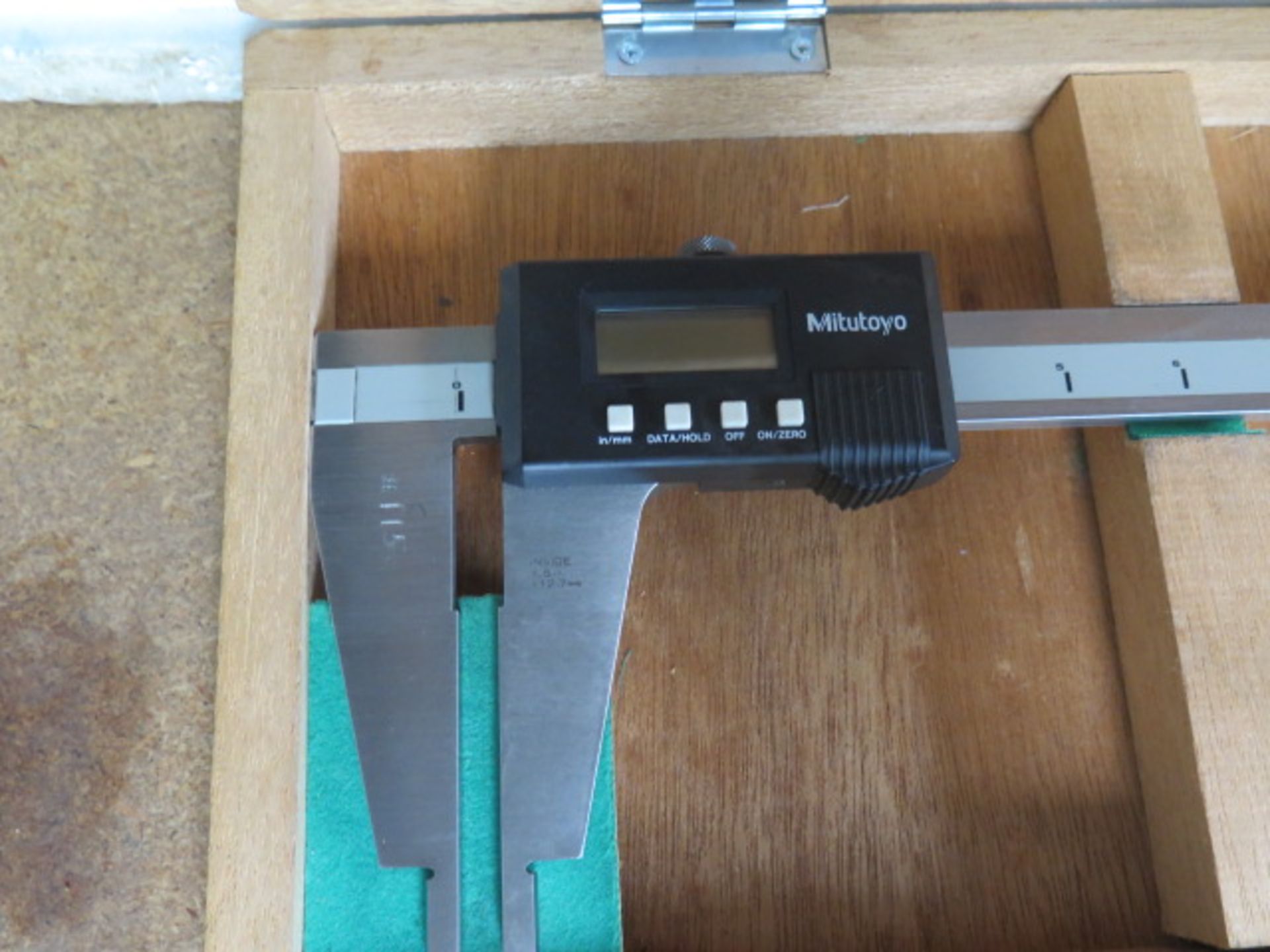 Mitutoyo 18" Digital Caliper (SOLD AS-IS - NO WARRANTY) - Image 3 of 5