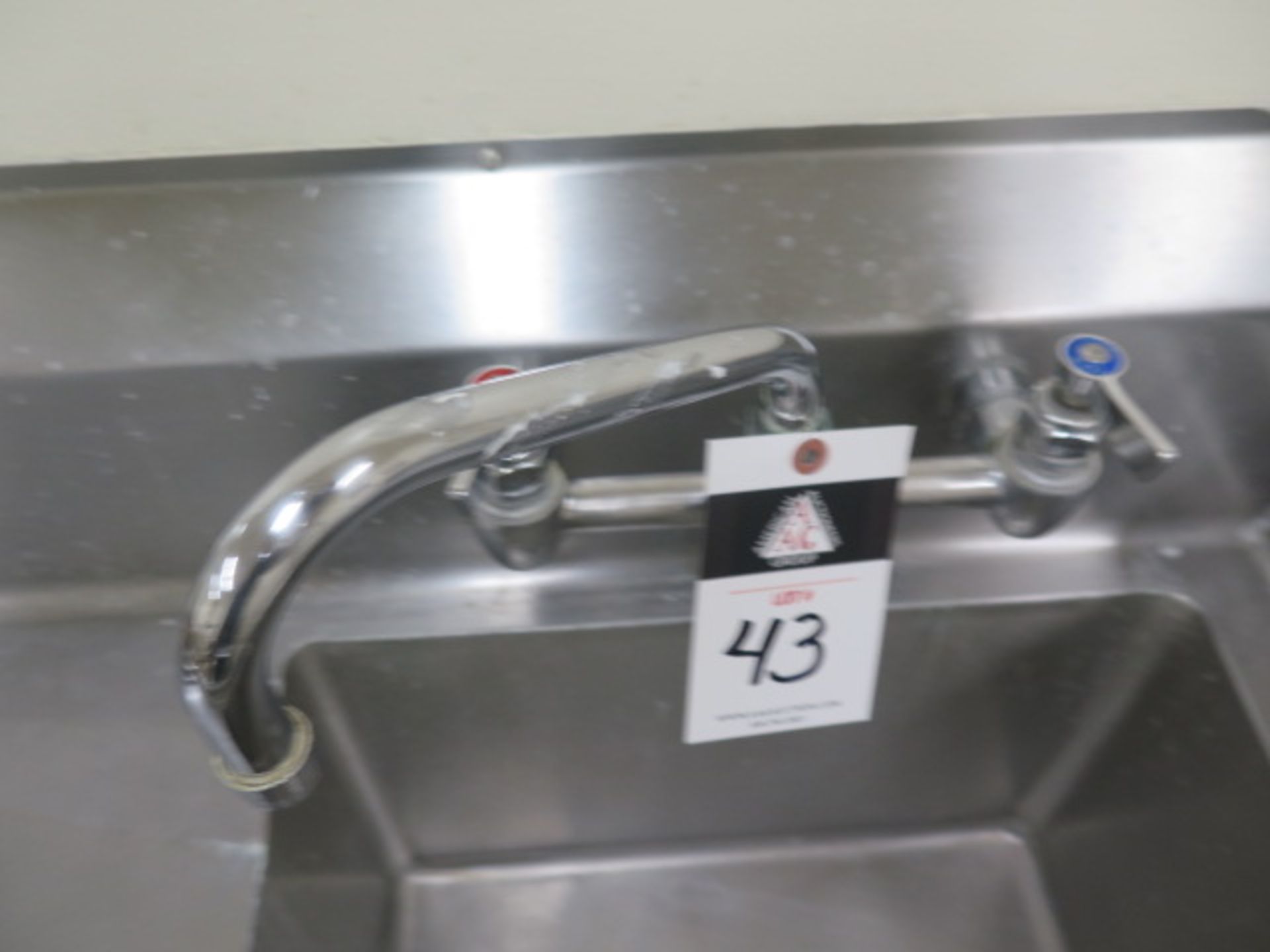 Single Compartment Stainless Steel Sink (SOLD AS-IS - NO WARRANTY) - Image 4 of 4