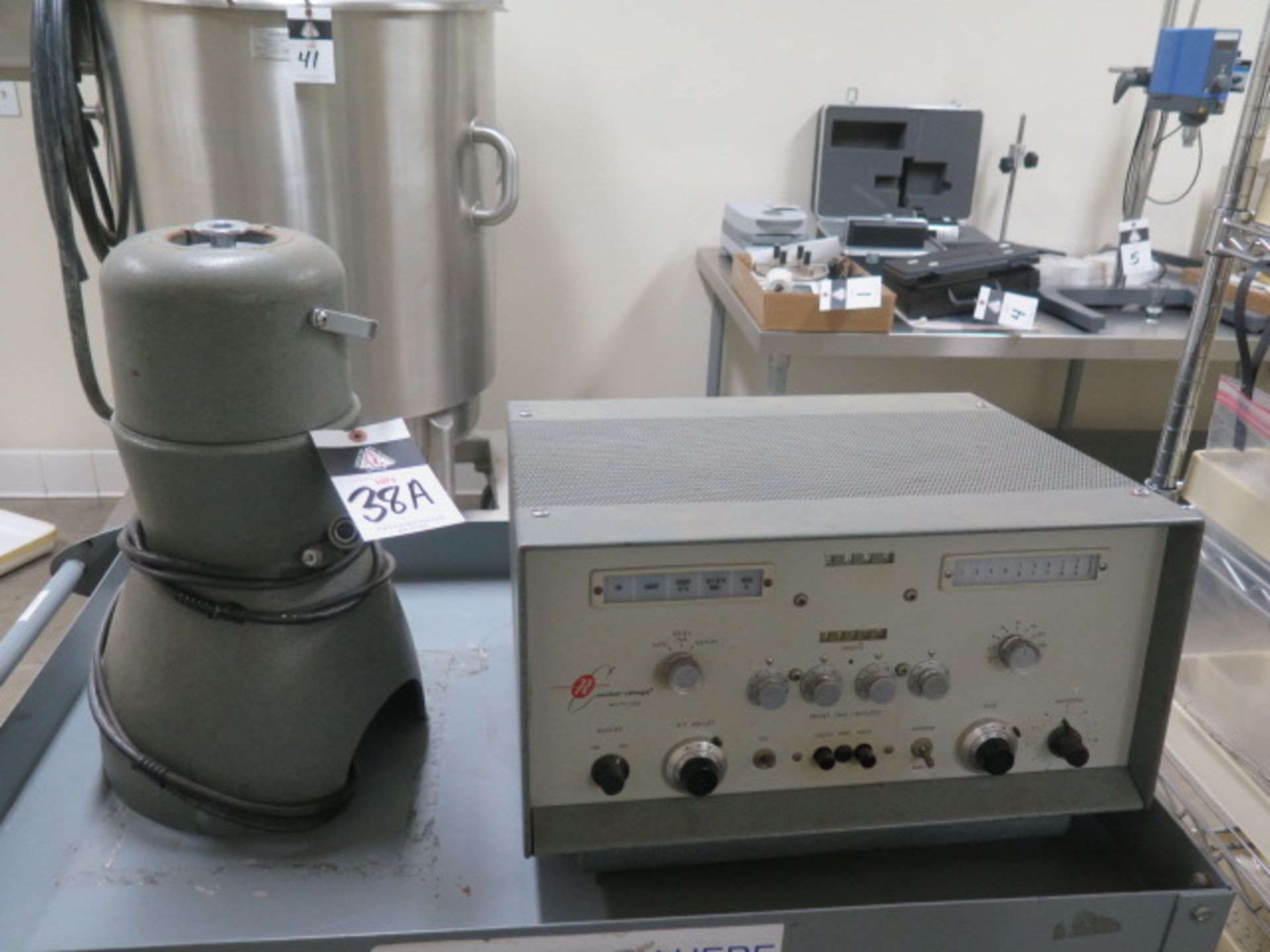 Nuclear-Chicago mdl. 132A Radiation Tester for Blood Analysis (SOLD AS-IS - NO WARRANTY)