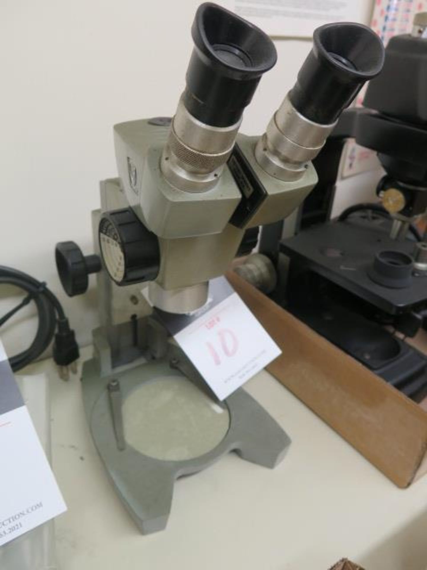 AO Stereo Microscope w/ Light Source (SOLD AS-IS - NO WARRANTY) - Image 2 of 4