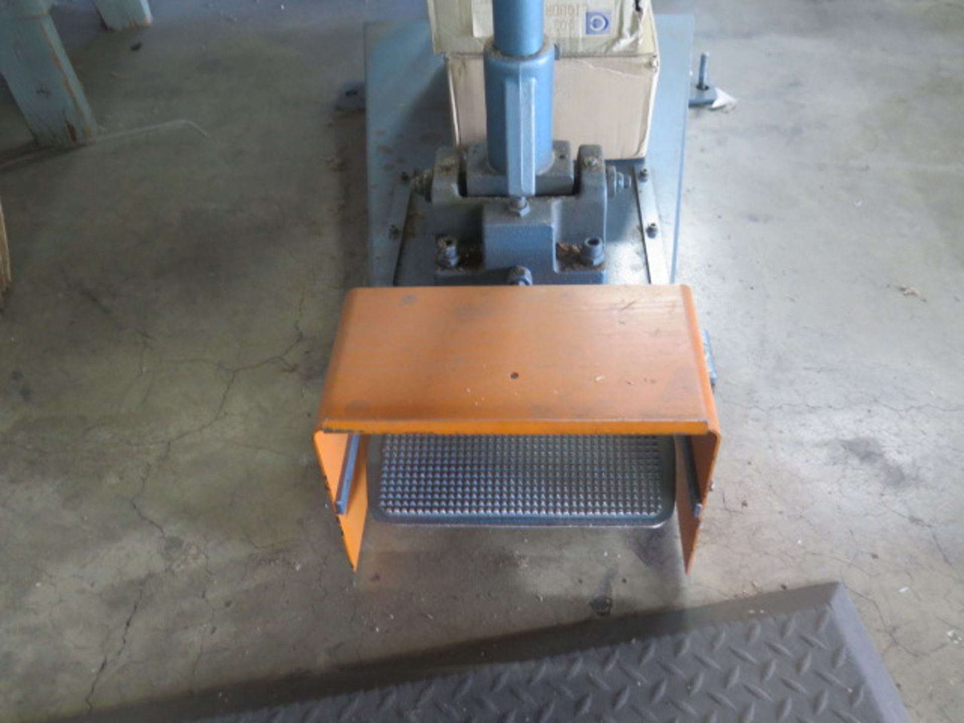 Interlake "Silverstitcher" mdl. HF16P Box Stitcher (Stapler) s/n B40253 (SOLD AS-IS - NO WARRANTY) - Image 7 of 9