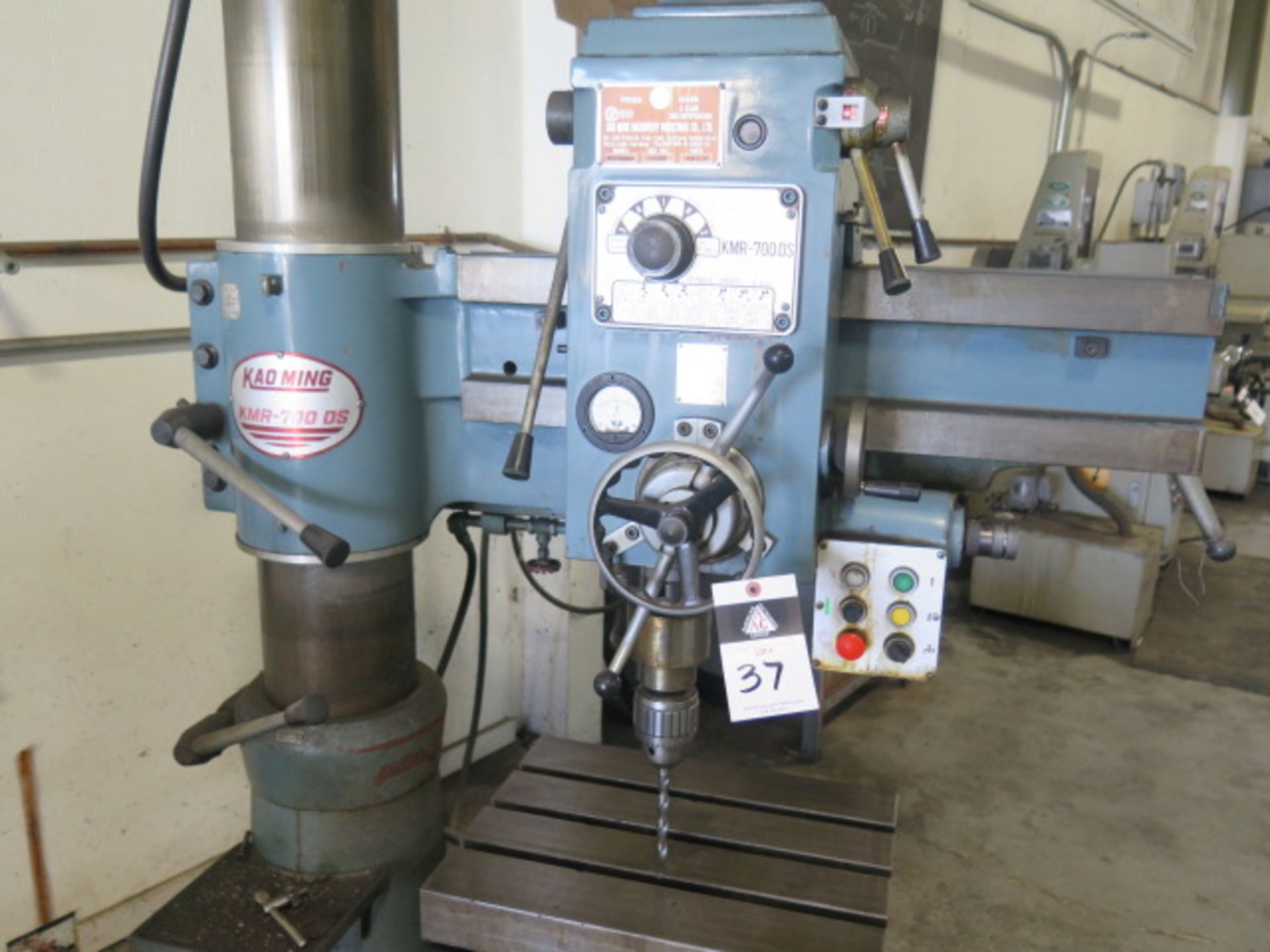 YCI Supermax KMR-700DS 8" Column x 22" Radial Arm Drill s/n 15495 w/ 88-1500 RPM, SOLD AS IS - Image 4 of 13