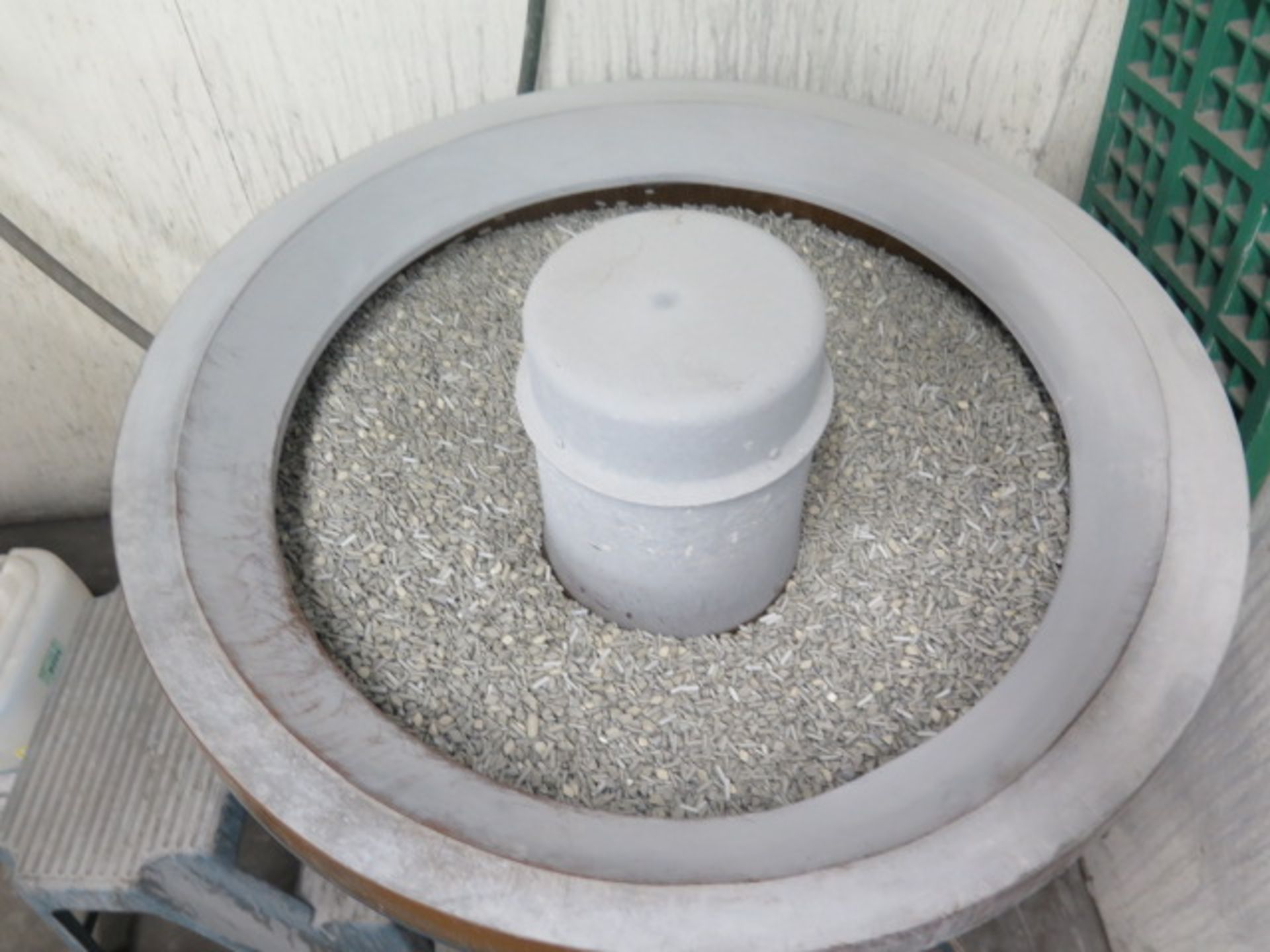 Sweco FM-3C "Vibro Energy Finishing Mill" Media Tumbler s/n 503793-4395 (SOLD AS-IS - NO WARRANTY) - Image 3 of 8