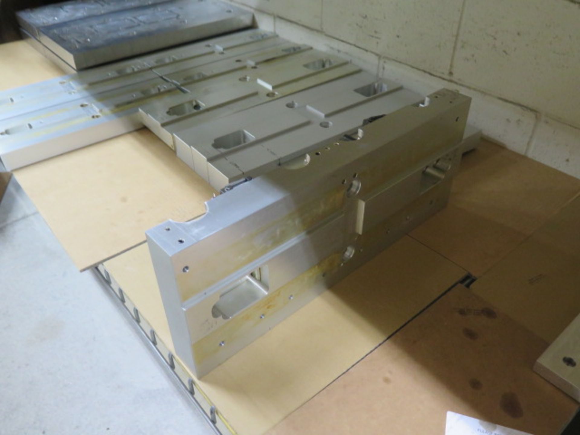 Toolex Blank Jaws and Aluminum Fixture Plates (SOLD AS-IS - NO WARRANTY) - Image 5 of 6