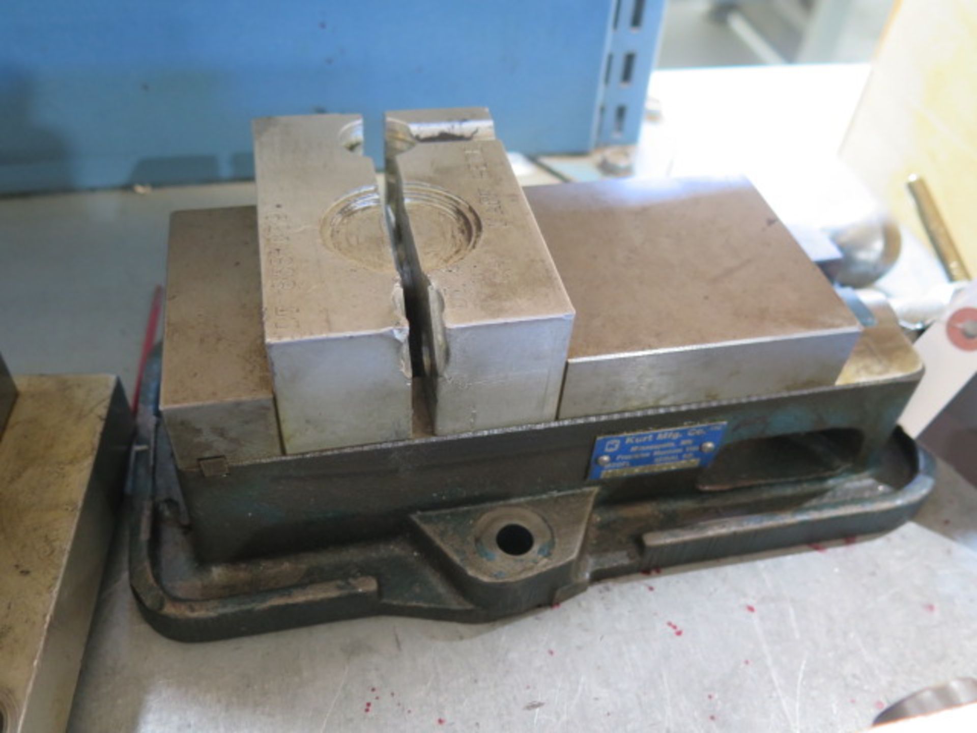 Kurt 3" Angle-Lock Vise (SOLD AS-IS - NO WARRANTY) - Image 2 of 3