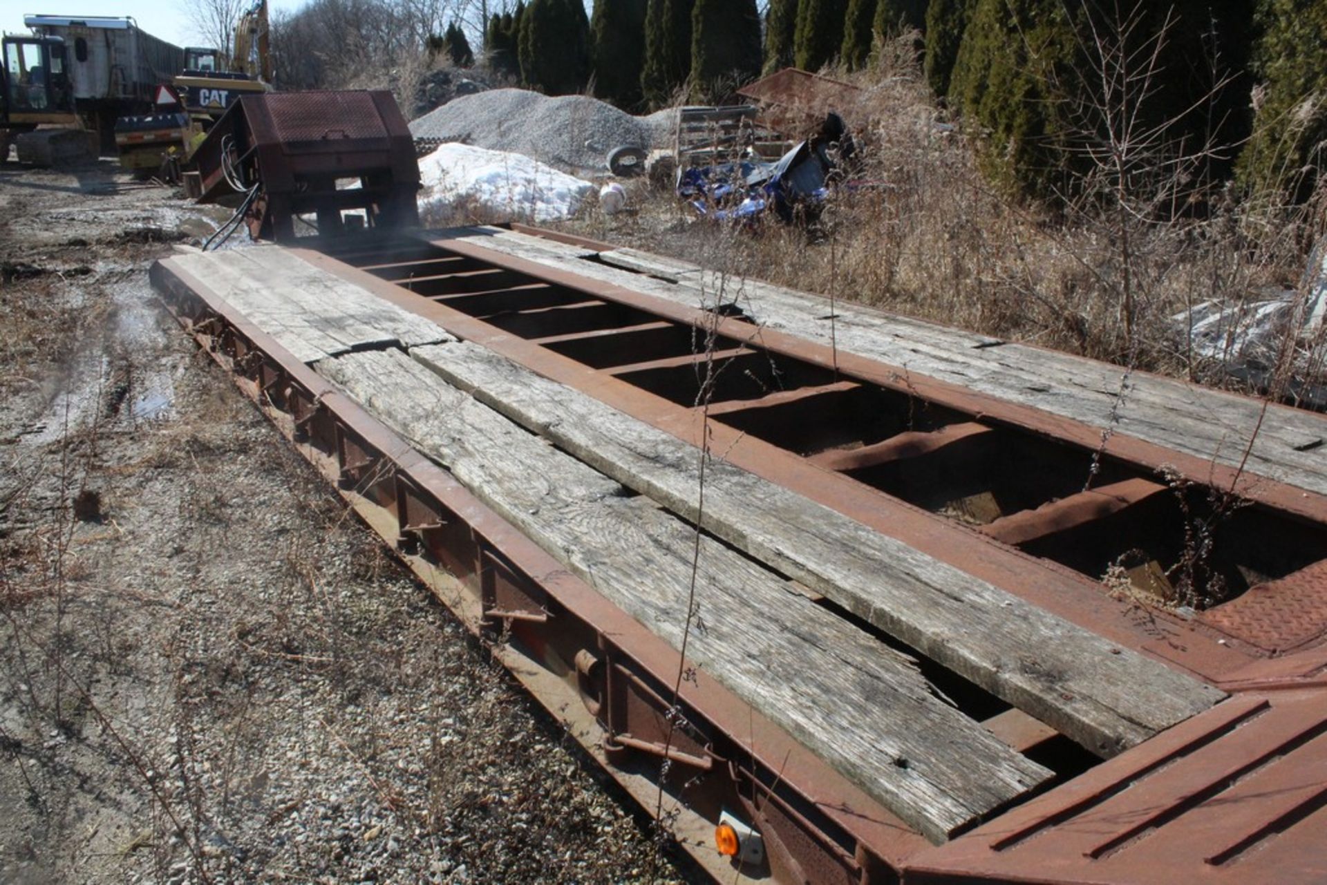 1995 EMI 35-TON DETACHABLE GOOSENECK T/A LOWBOY TRAILER VIN: 1EMLB35R7S351754A, 102-IN. X 42-FT. - Image 8 of 9