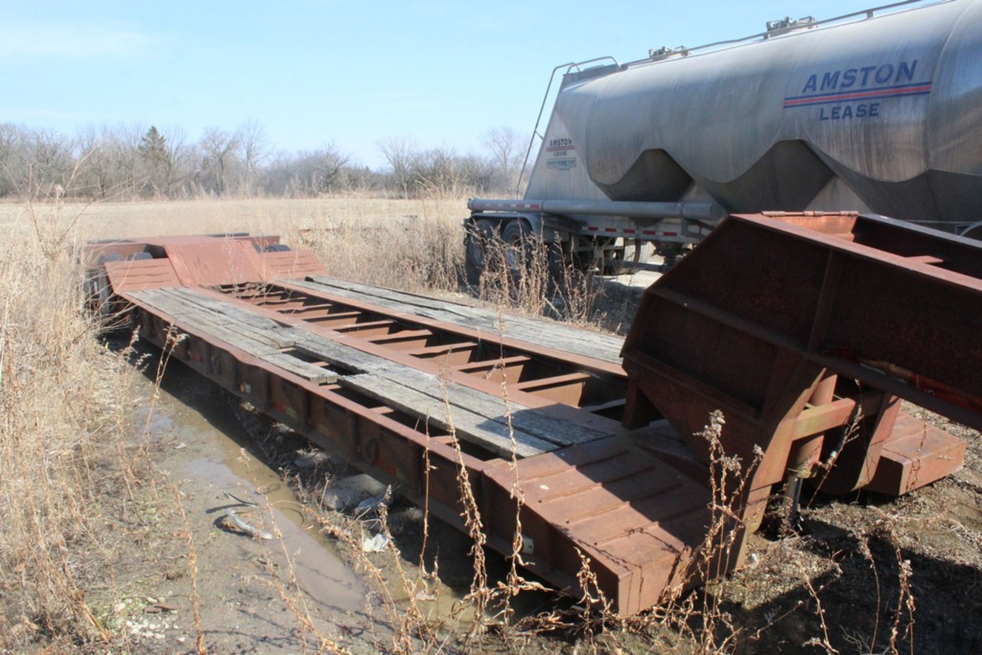 1995 EMI 35-TON DETACHABLE GOOSENECK T/A LOWBOY TRAILER VIN: 1EMLB35R7S351754A, 102-IN. X 42-FT. - Image 9 of 9