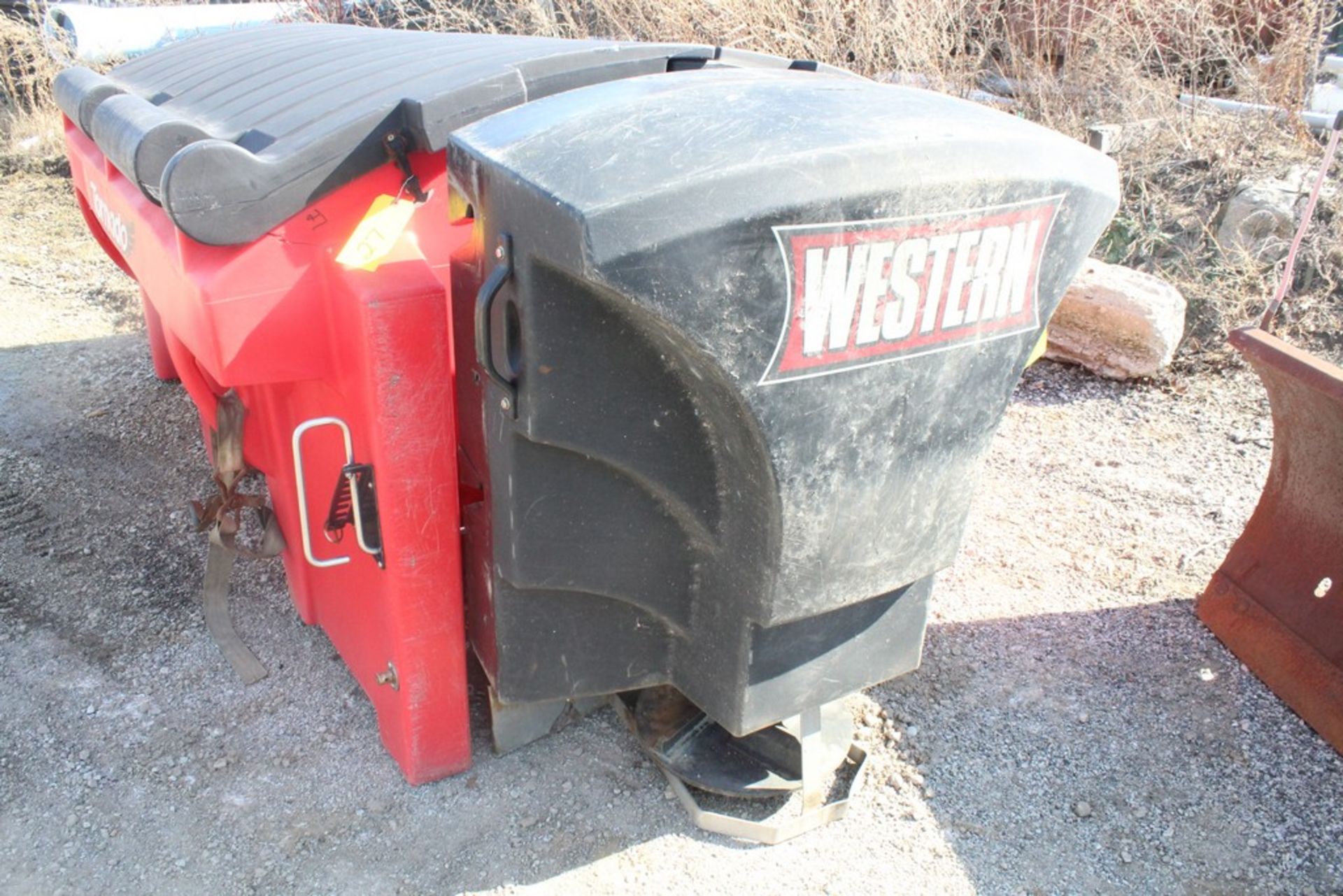 WESTERN TORNADO 1.5-CU. YD. POLY HOPPER TRUCK BED SPREADER, 96-IN. X 45-IN. X 44-IN. HOPPER WITH - Image 2 of 5