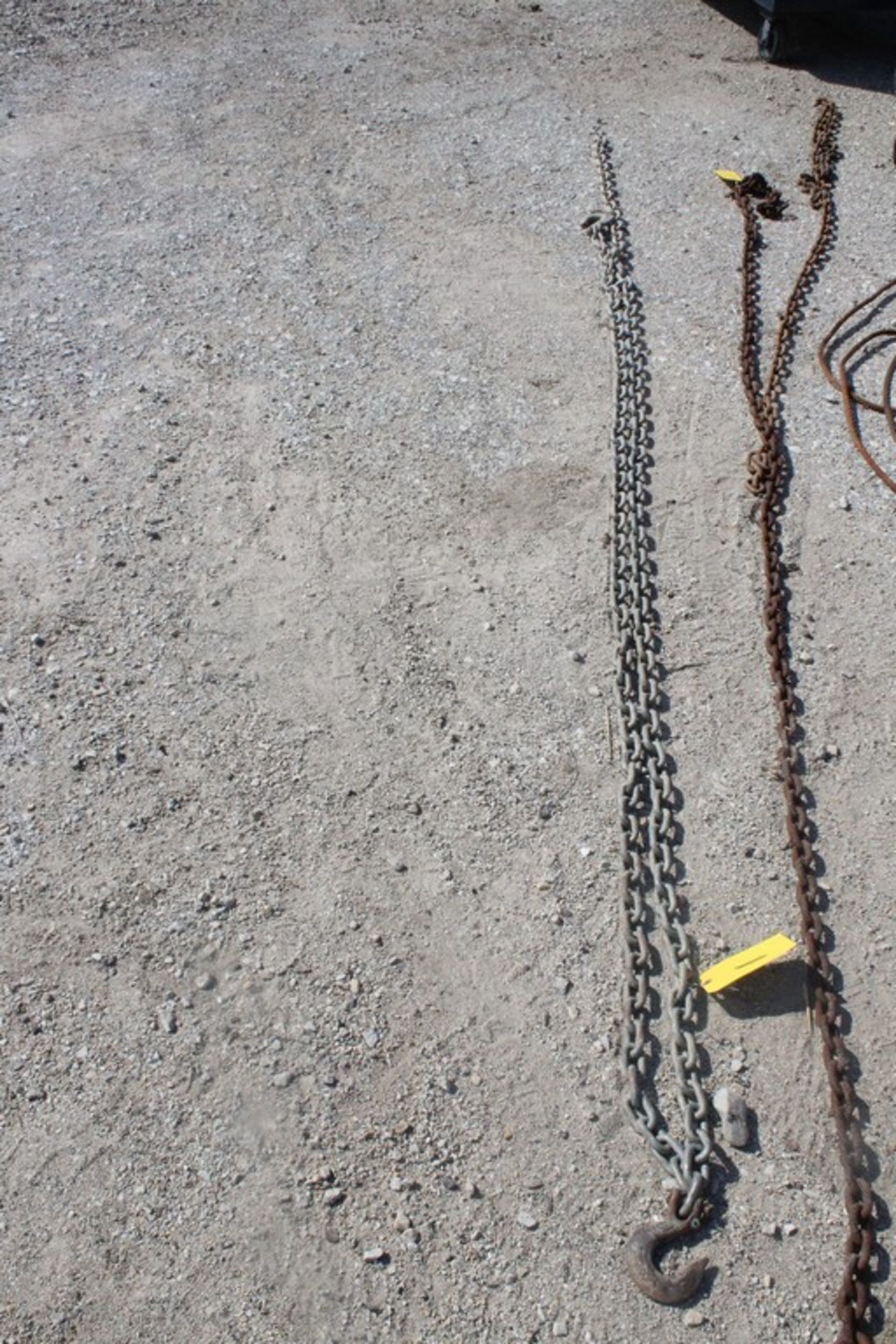 21-FT. CHAIN WITH TWO HOOKS