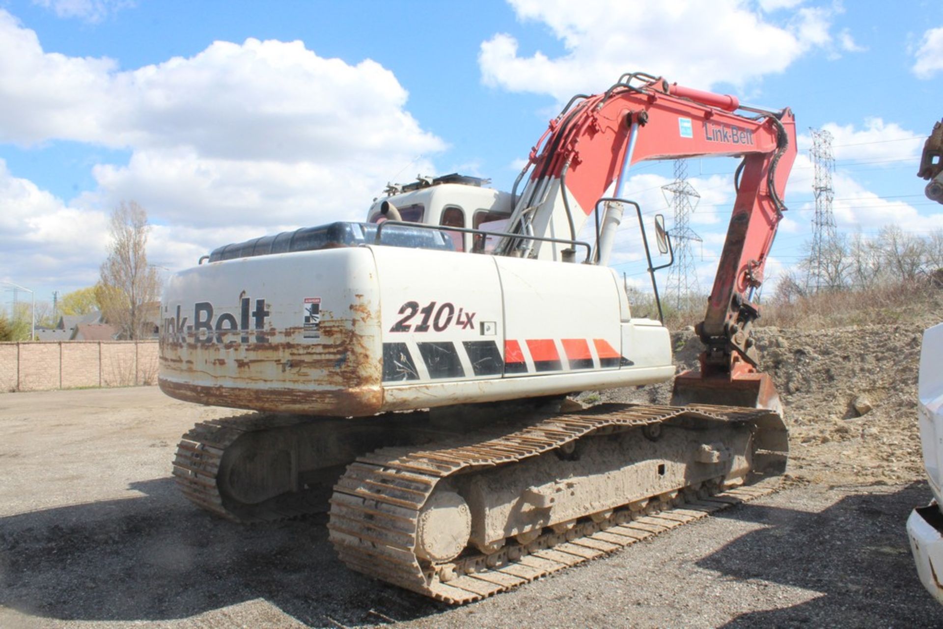 LINK-BELT 210LX HYDRAULIC EXCAVATOR S/N: K3J6-1245 MFG # 210Q3-2254 (2006) 45-IN. Q/C DIGGING BUCKET - Image 5 of 10