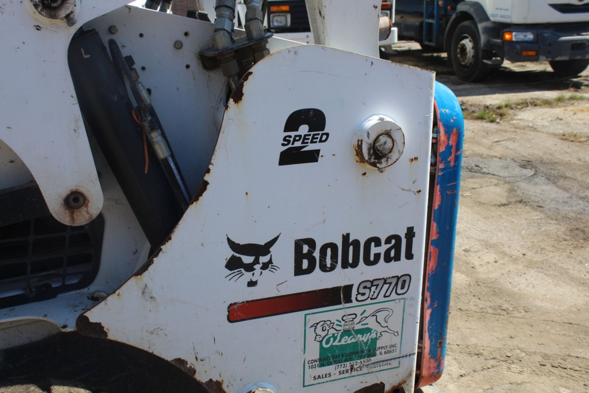 2014 BOBCAT S770 2-SPEED SKID STEER LOADER S/N: ATF212466 (2014) 72-IN. UNIVERSAL BUCKET, AUX. HYD., - Image 4 of 11